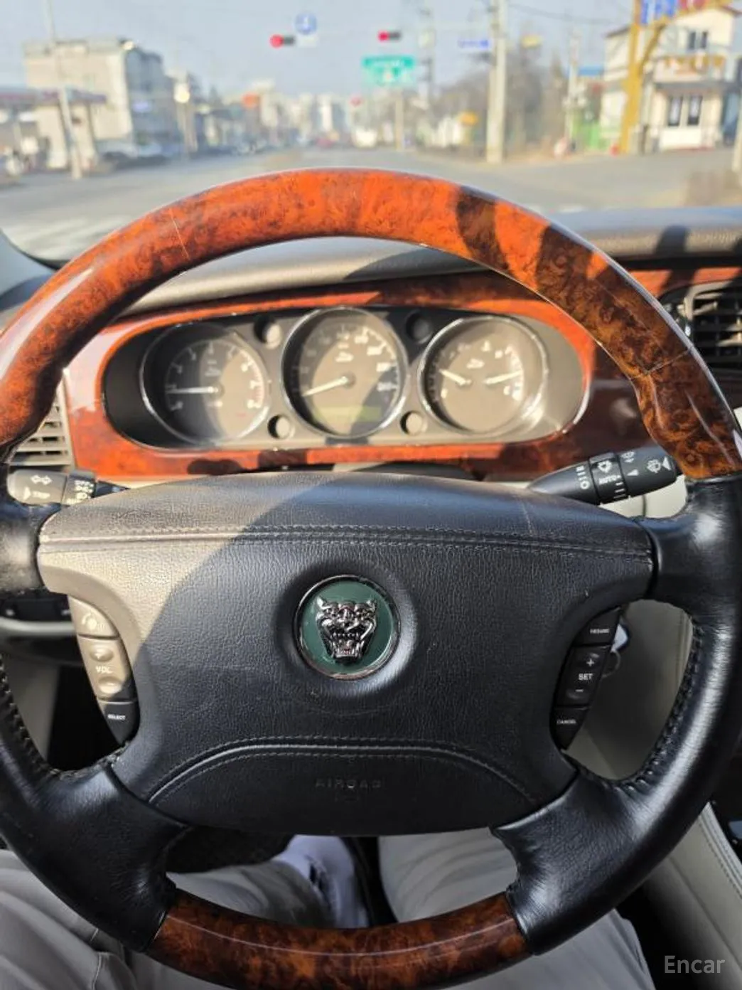 Jaguar XJ-6 превью 6