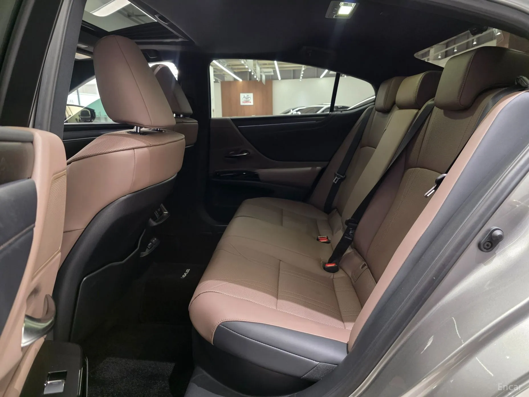 Lexus ES300h 7th Generation превью 11
