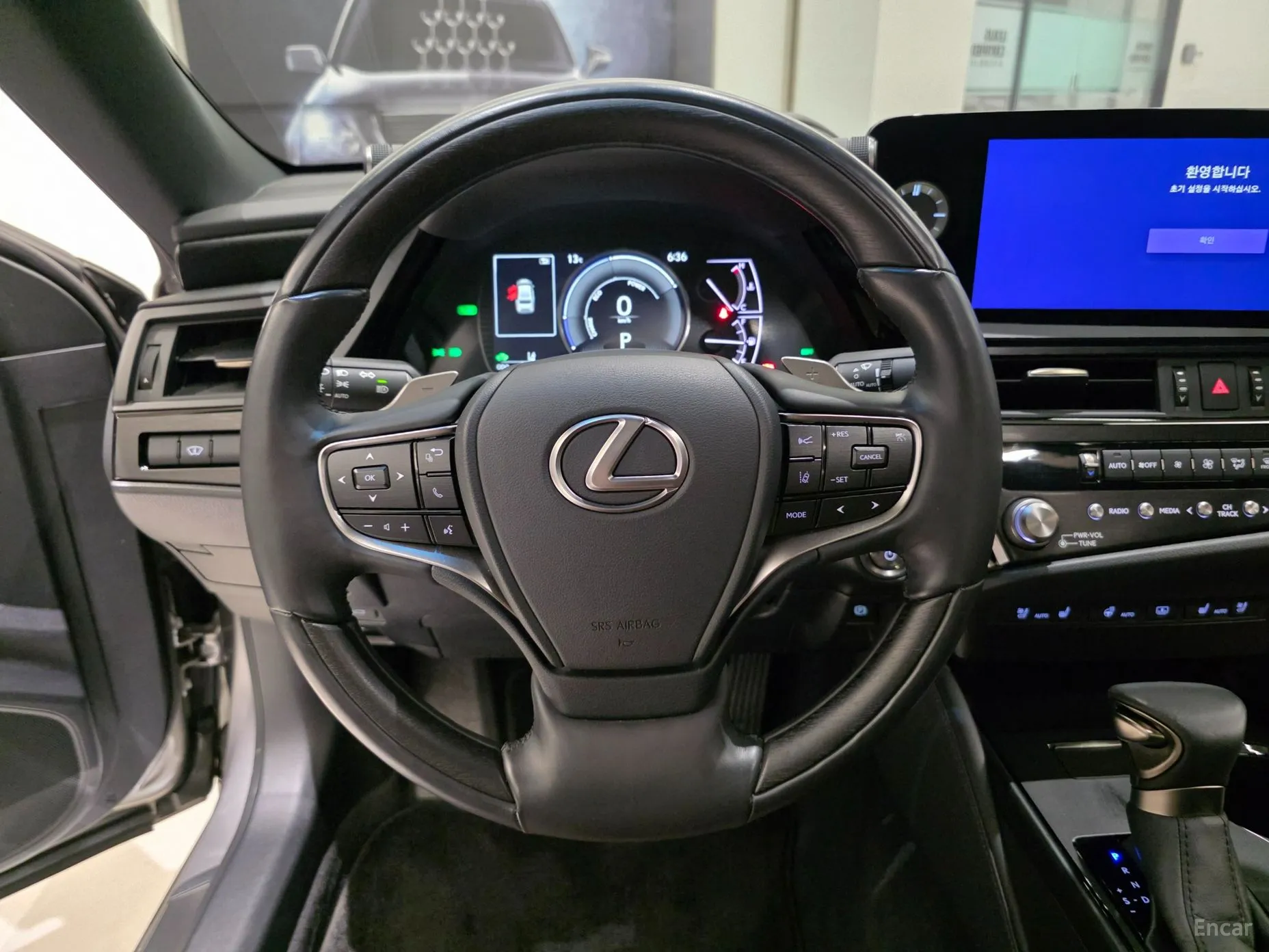 Lexus ES300h 7th Generation превью 14