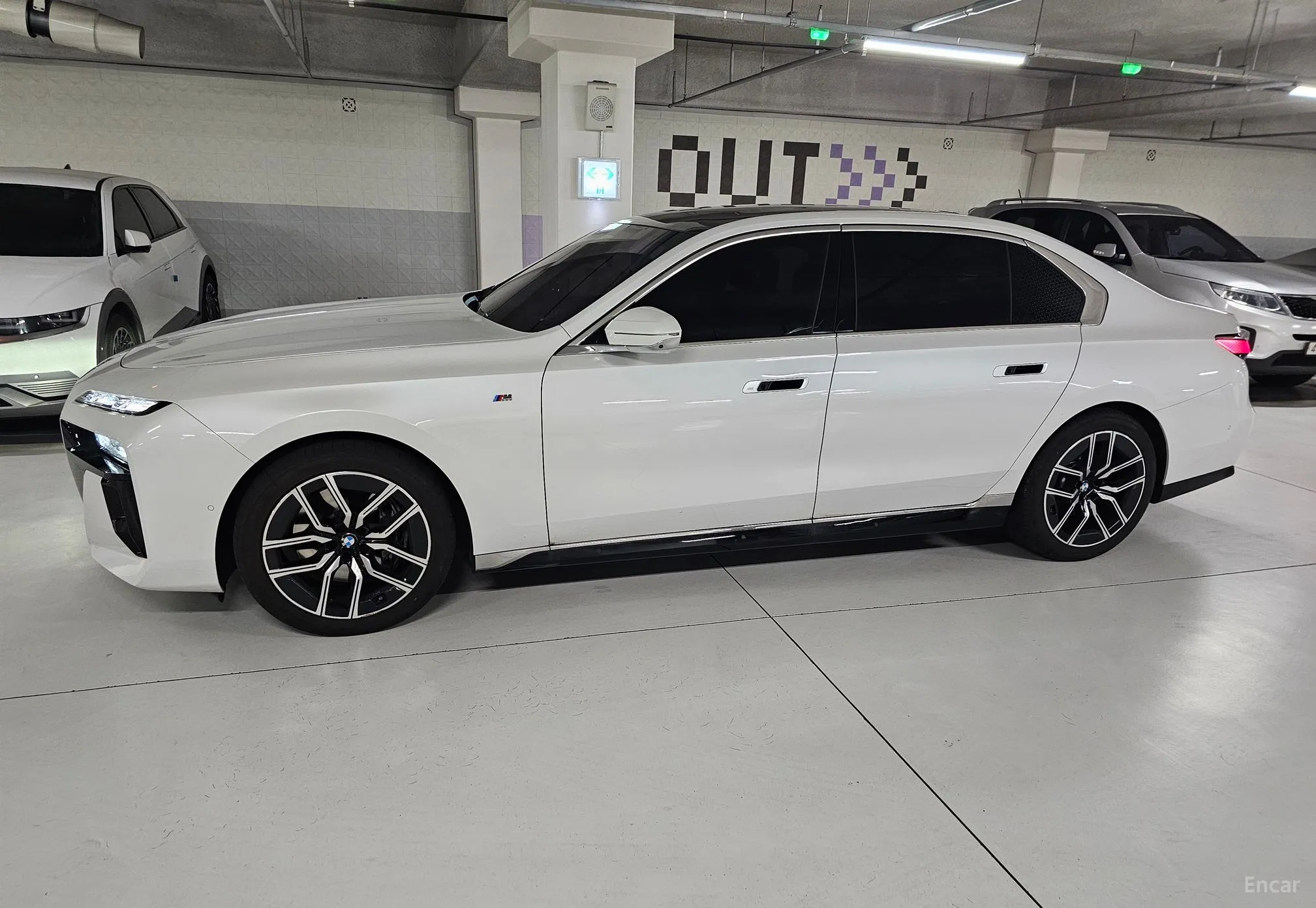 BMW 7 Series (G70)