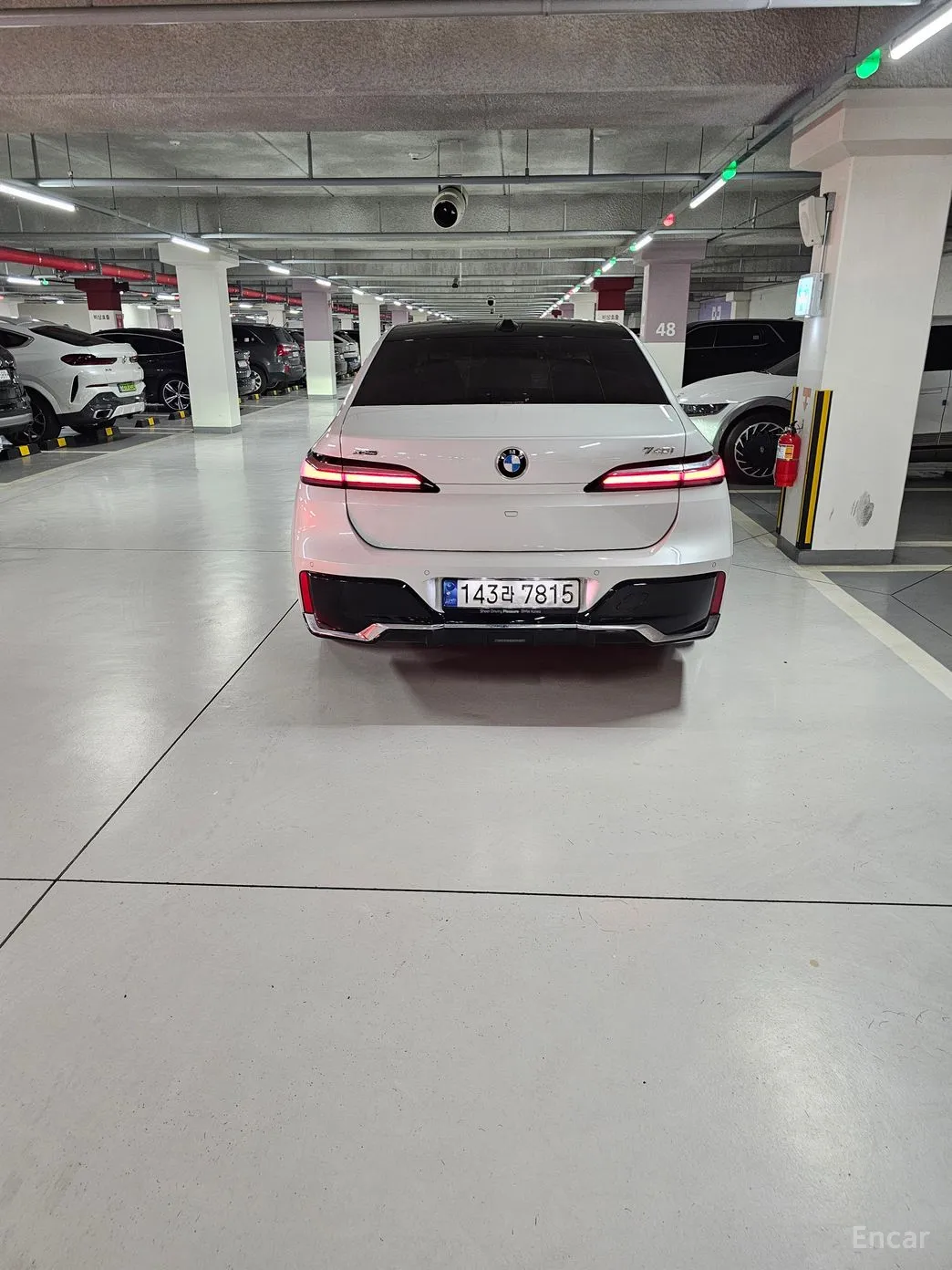 BMW 7 Series (G70) превью 4