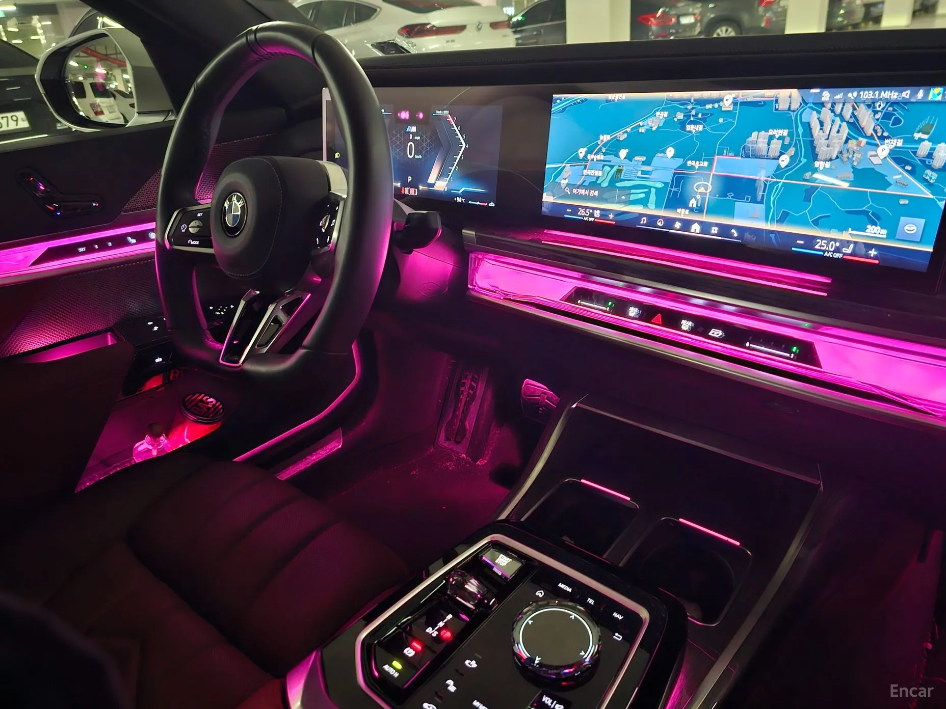 BMW 7 Series (G70) превью 9