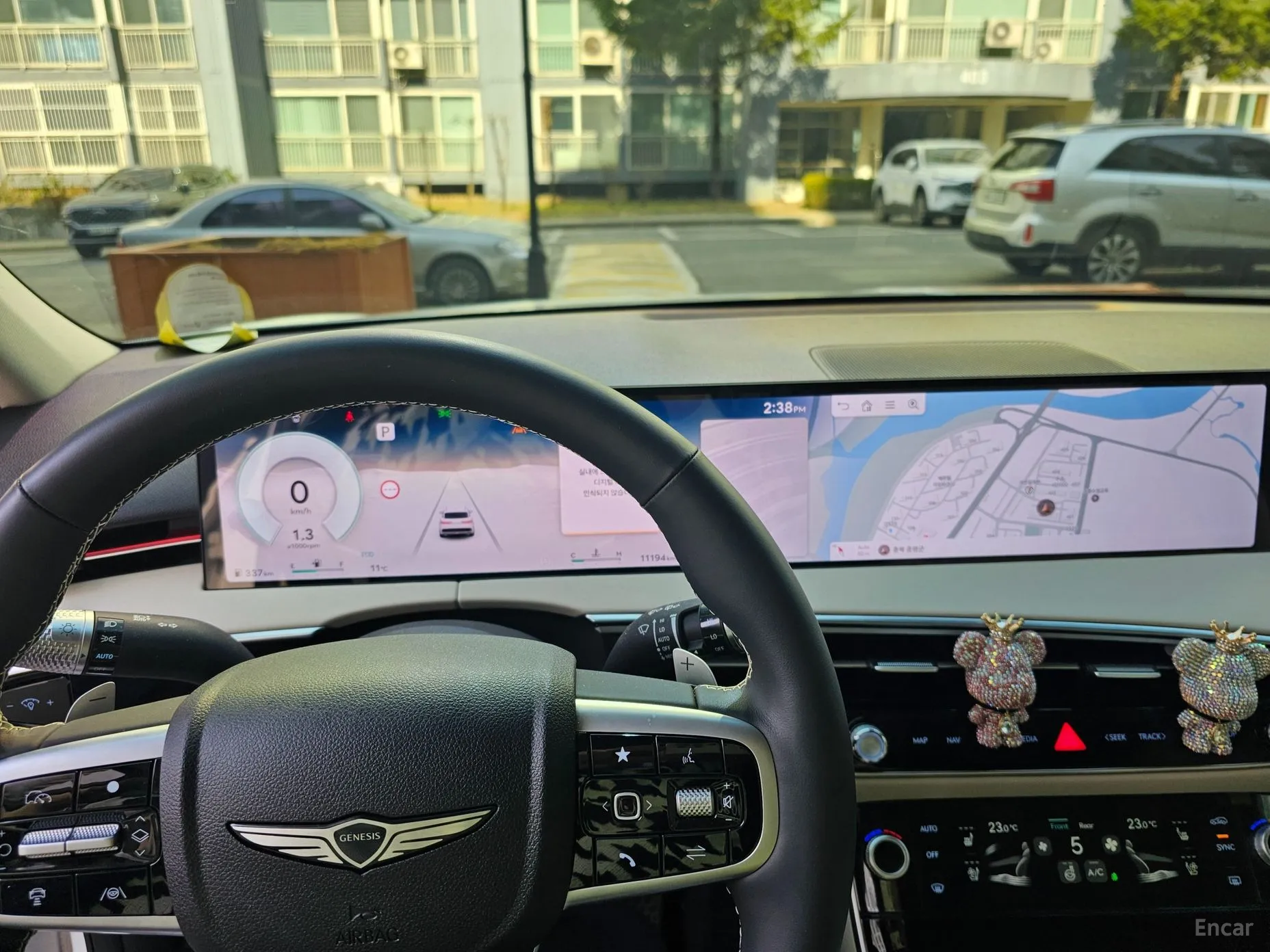 Genesis GV70 превью 14