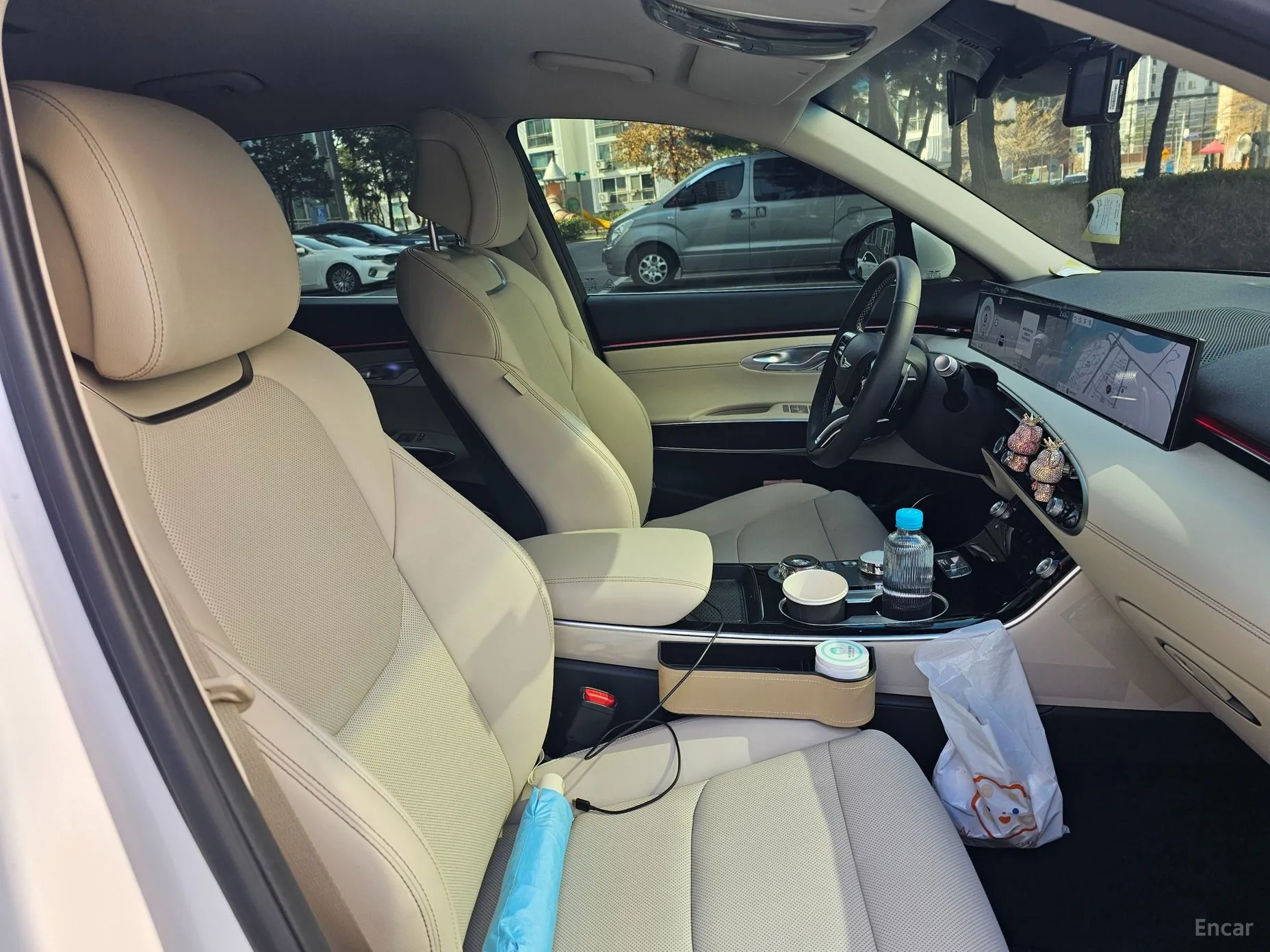 Genesis GV70 превью 16