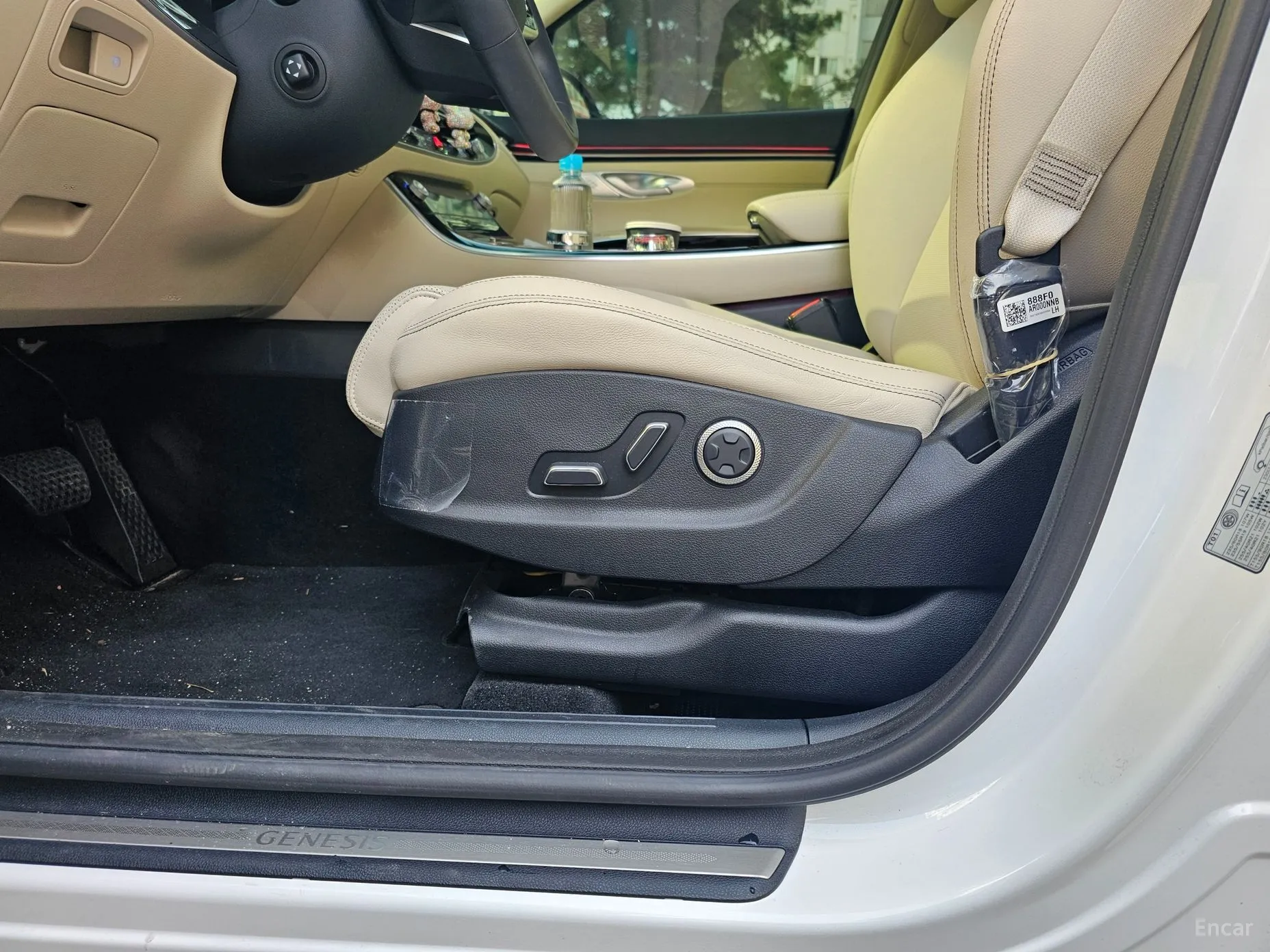 Genesis GV70 превью 18