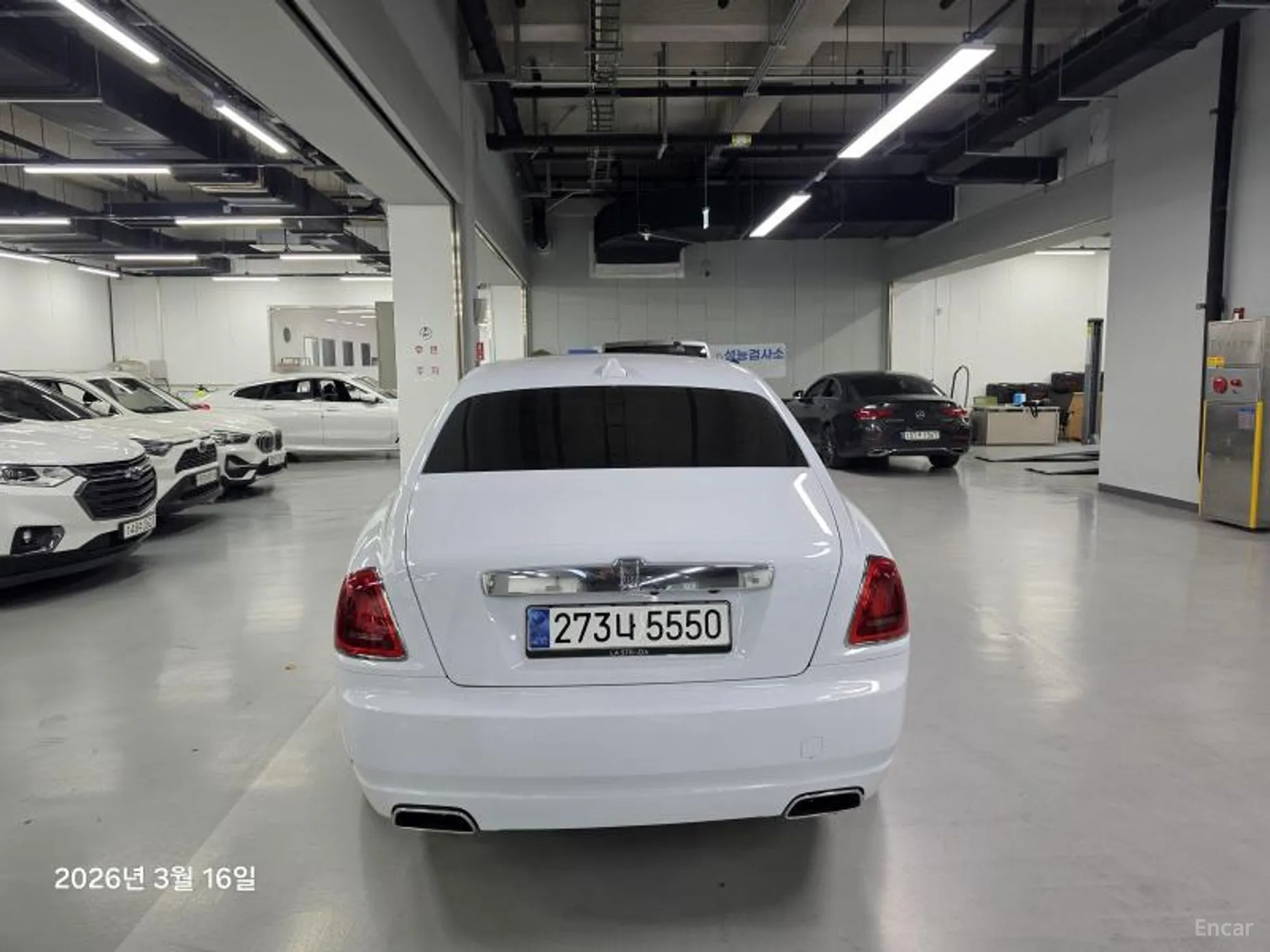Rolls-Royce Ghost превью 4