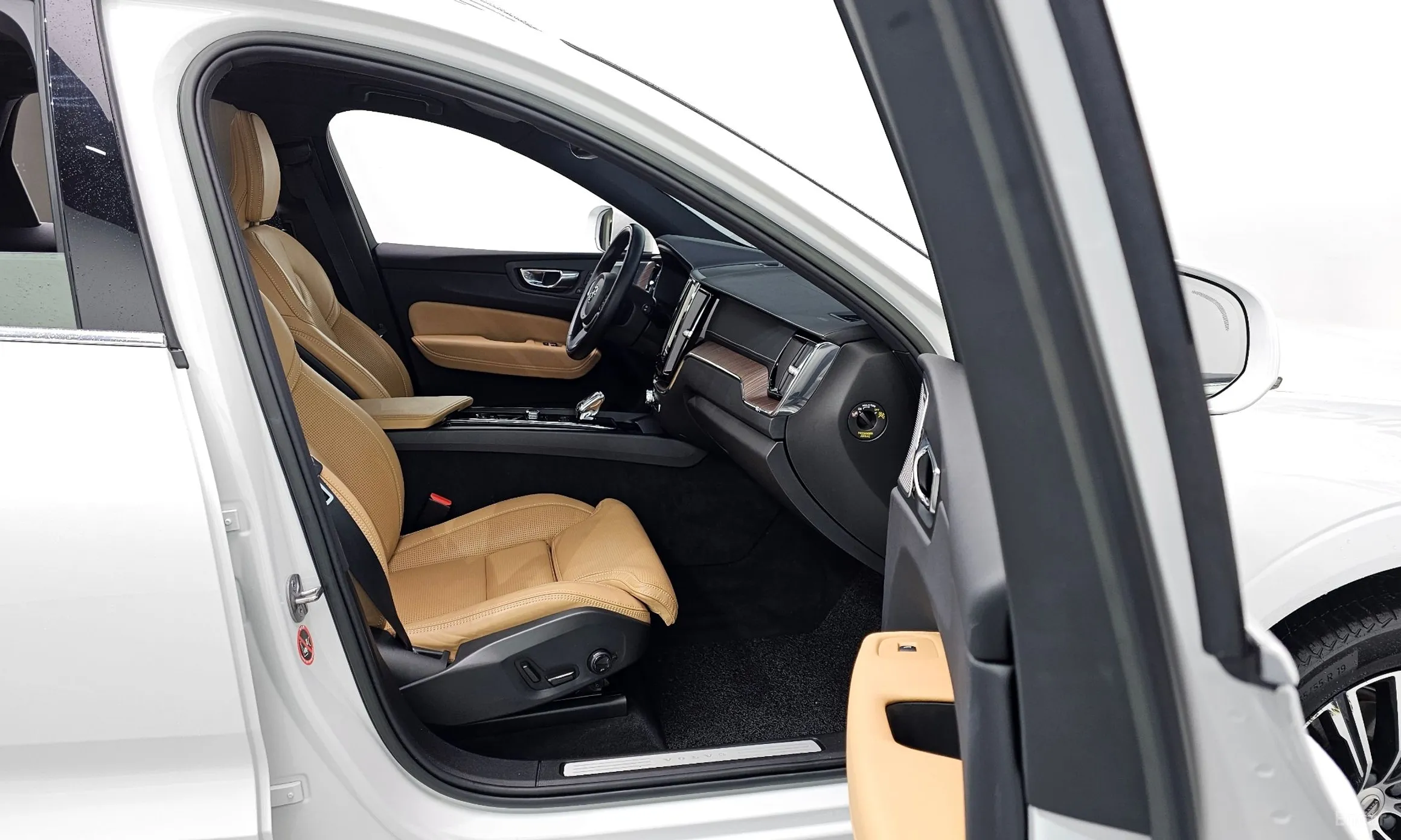 Volvo XC60 Gen 2 превью 11