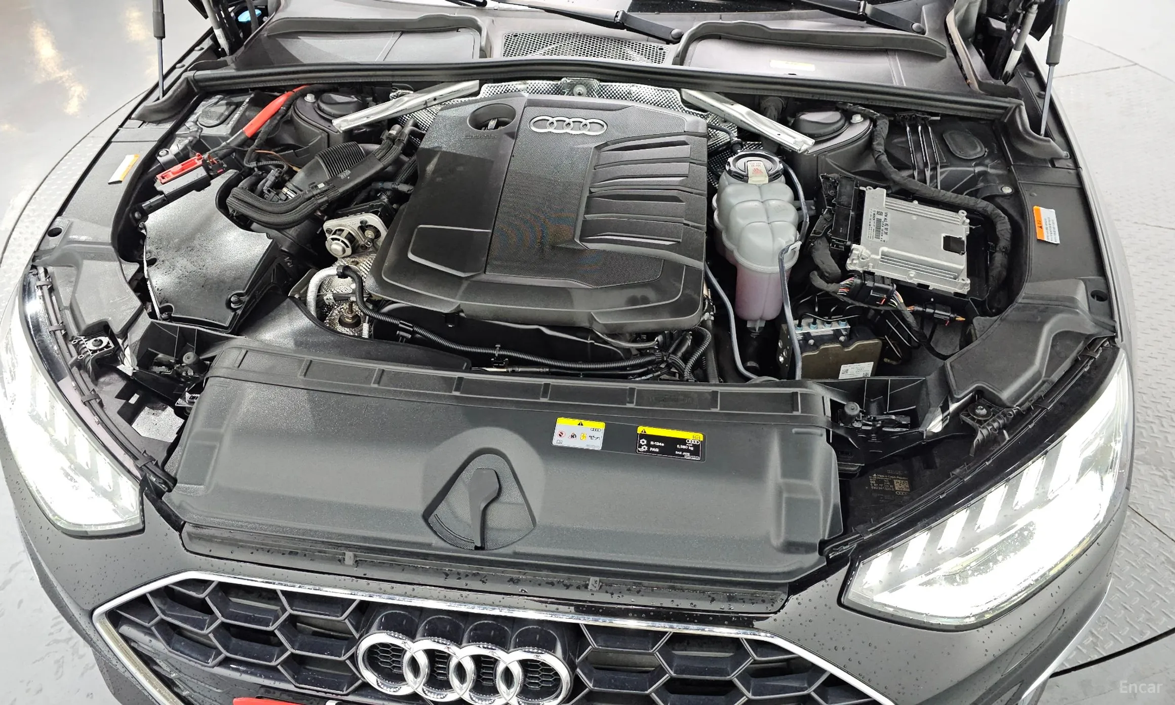 Audi A4 (B9) превью 6