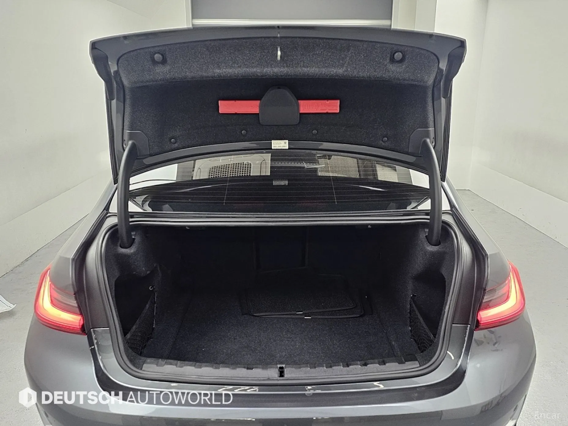 BMW 3 Series (G20) превью 19