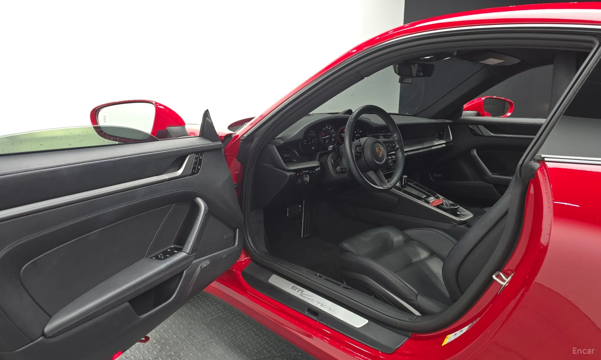 Porsche 911 (992) превью 11