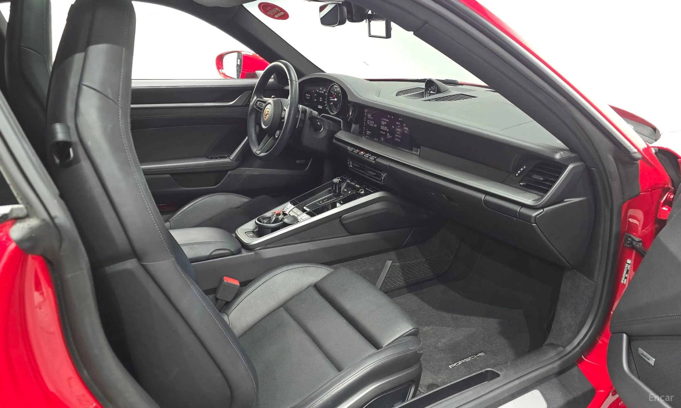Porsche 911 (992) превью 12