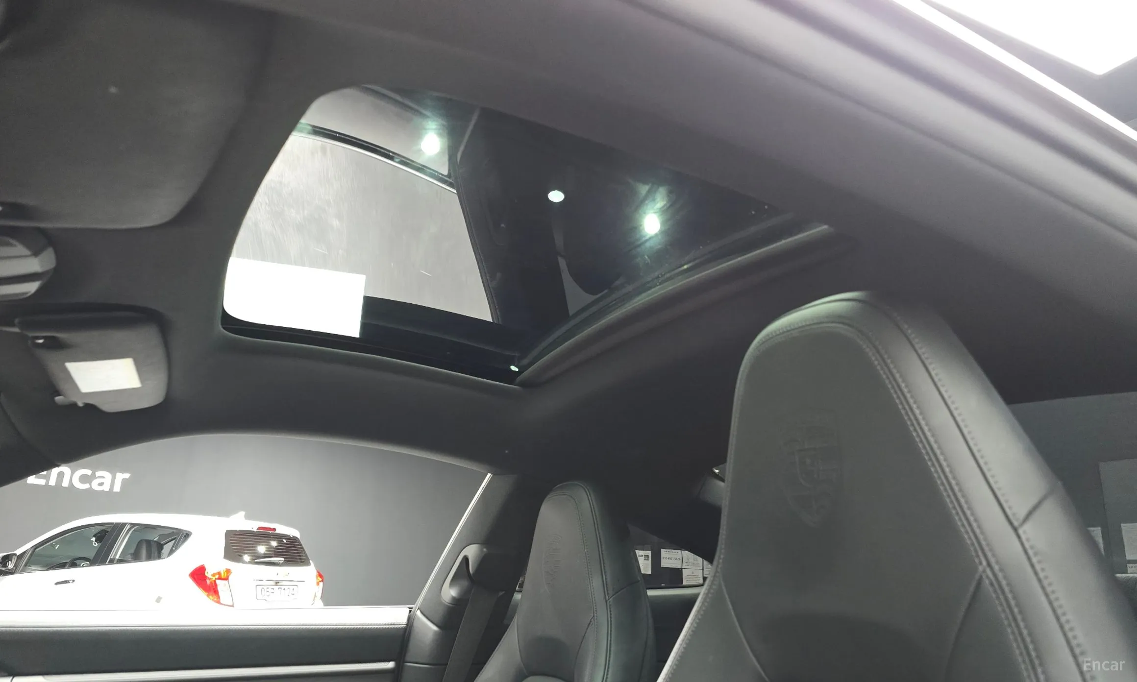 Porsche 911 (992) превью 20