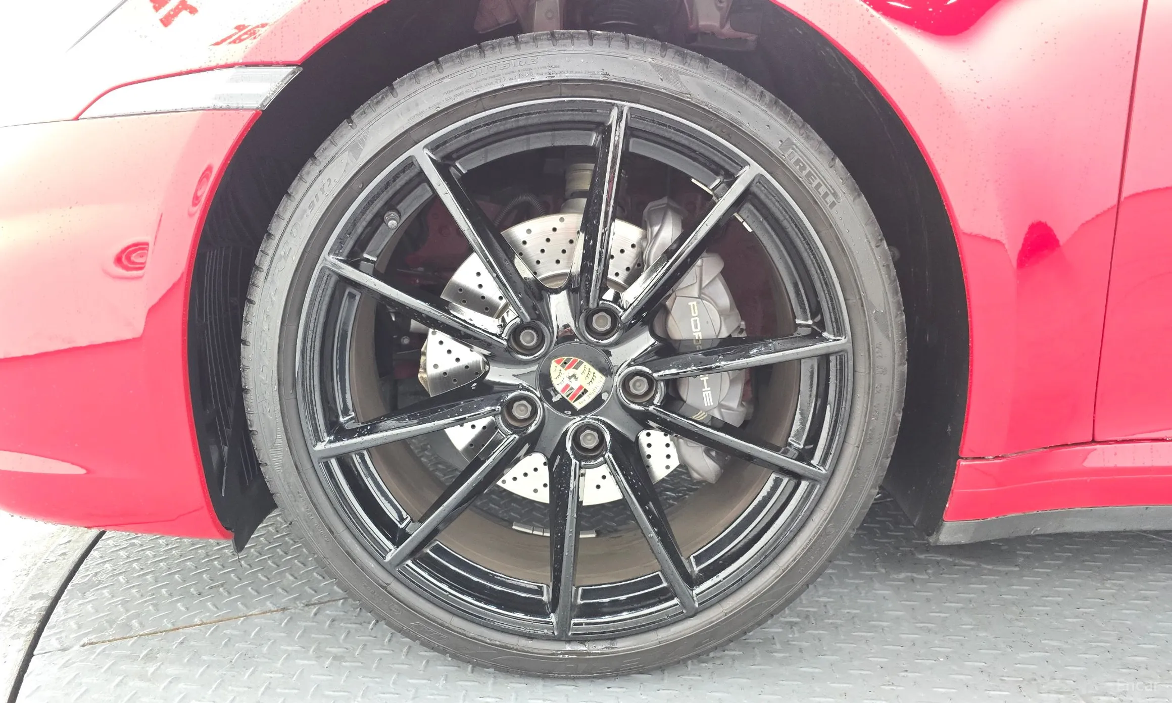 Porsche 911 (992) превью 5