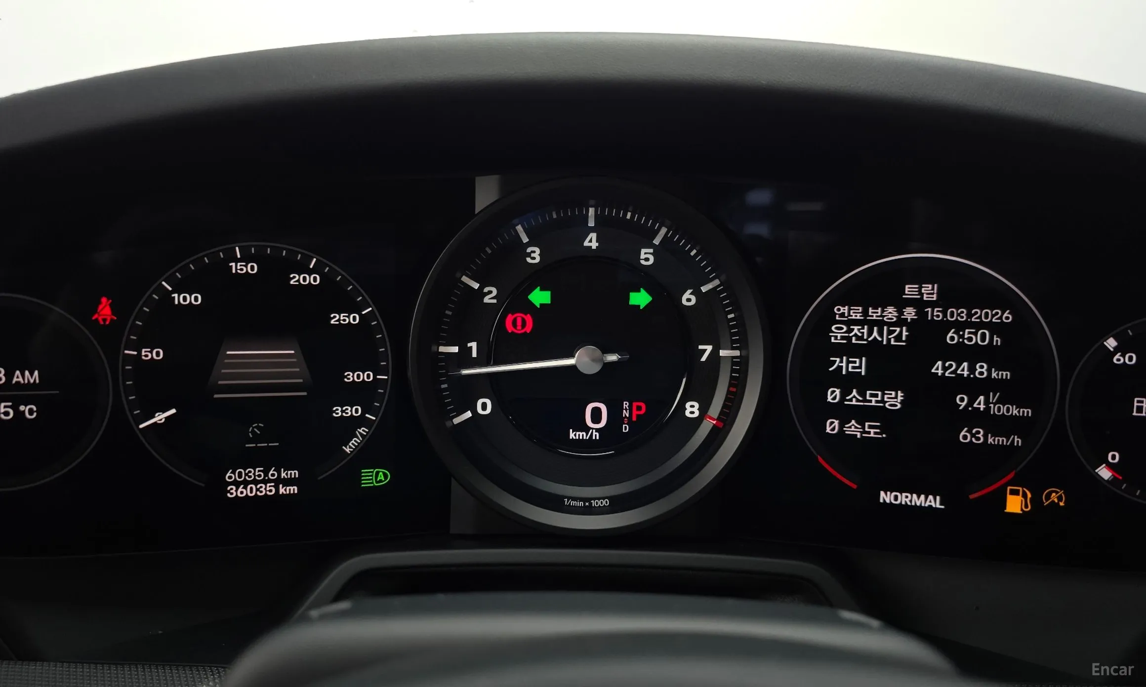 Porsche 911 (992) превью 8