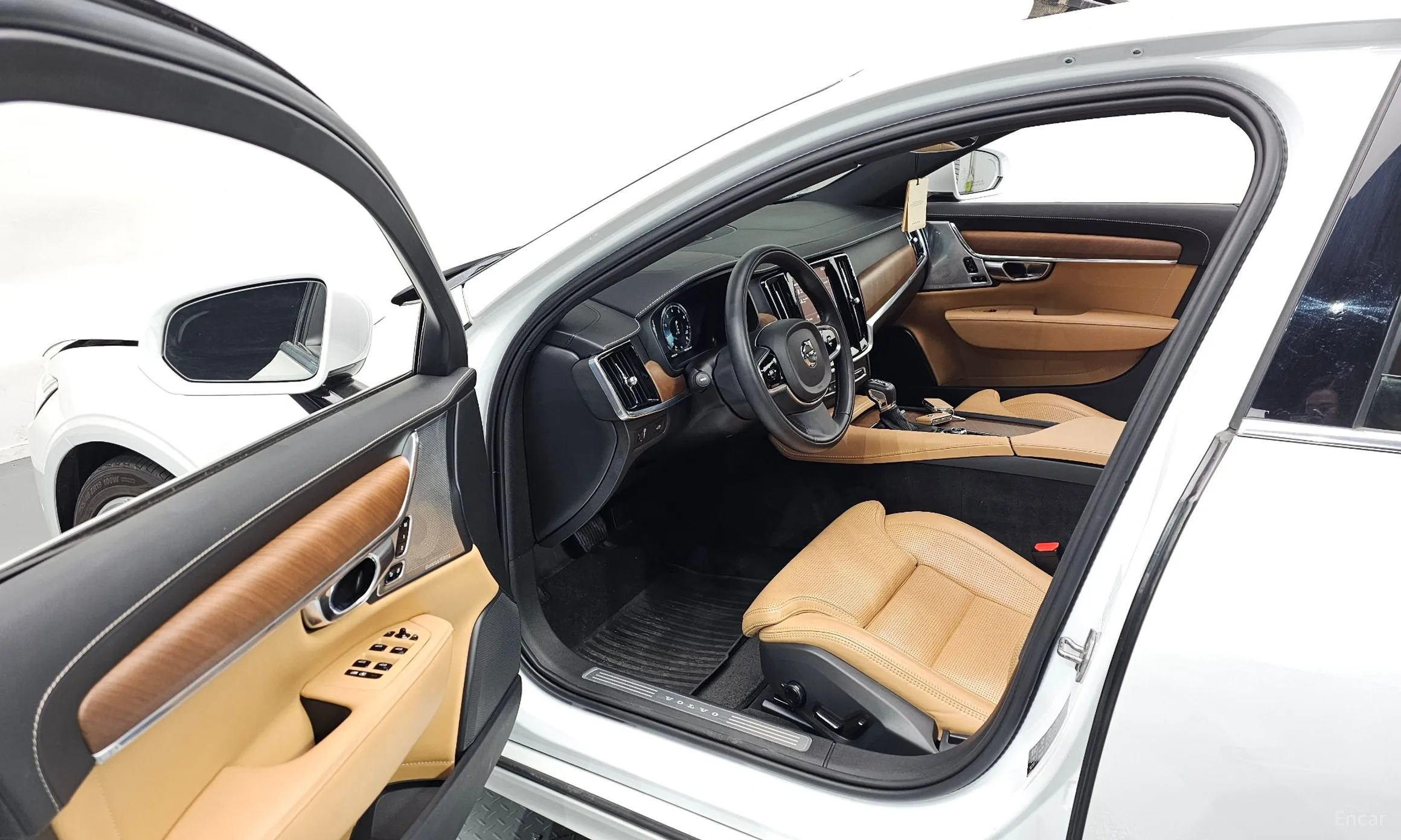 Volvo S90 превью 11