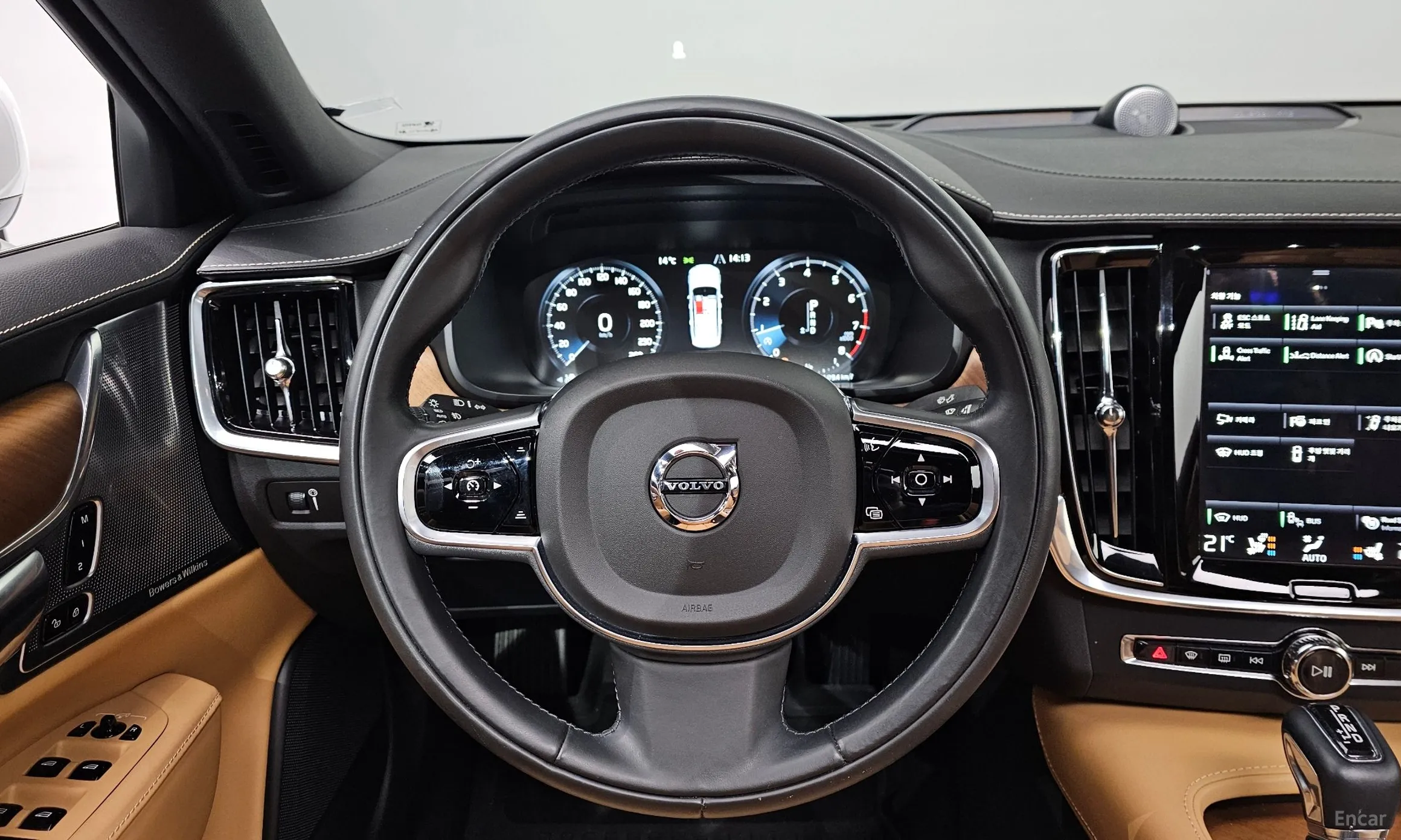 Volvo S90 превью 12