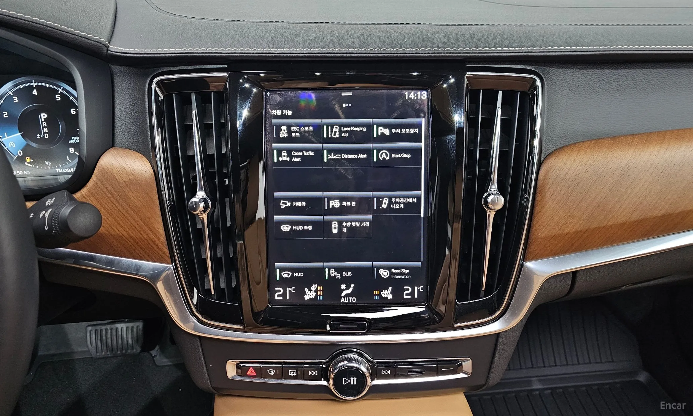 Volvo S90 превью 18
