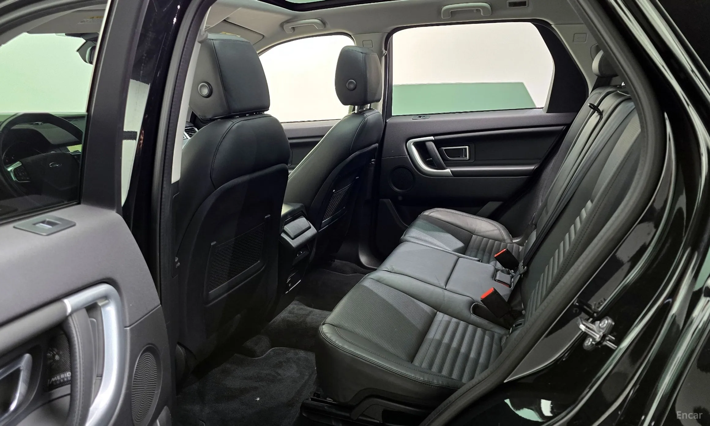 Land Rover Discovery Sports превью 11
