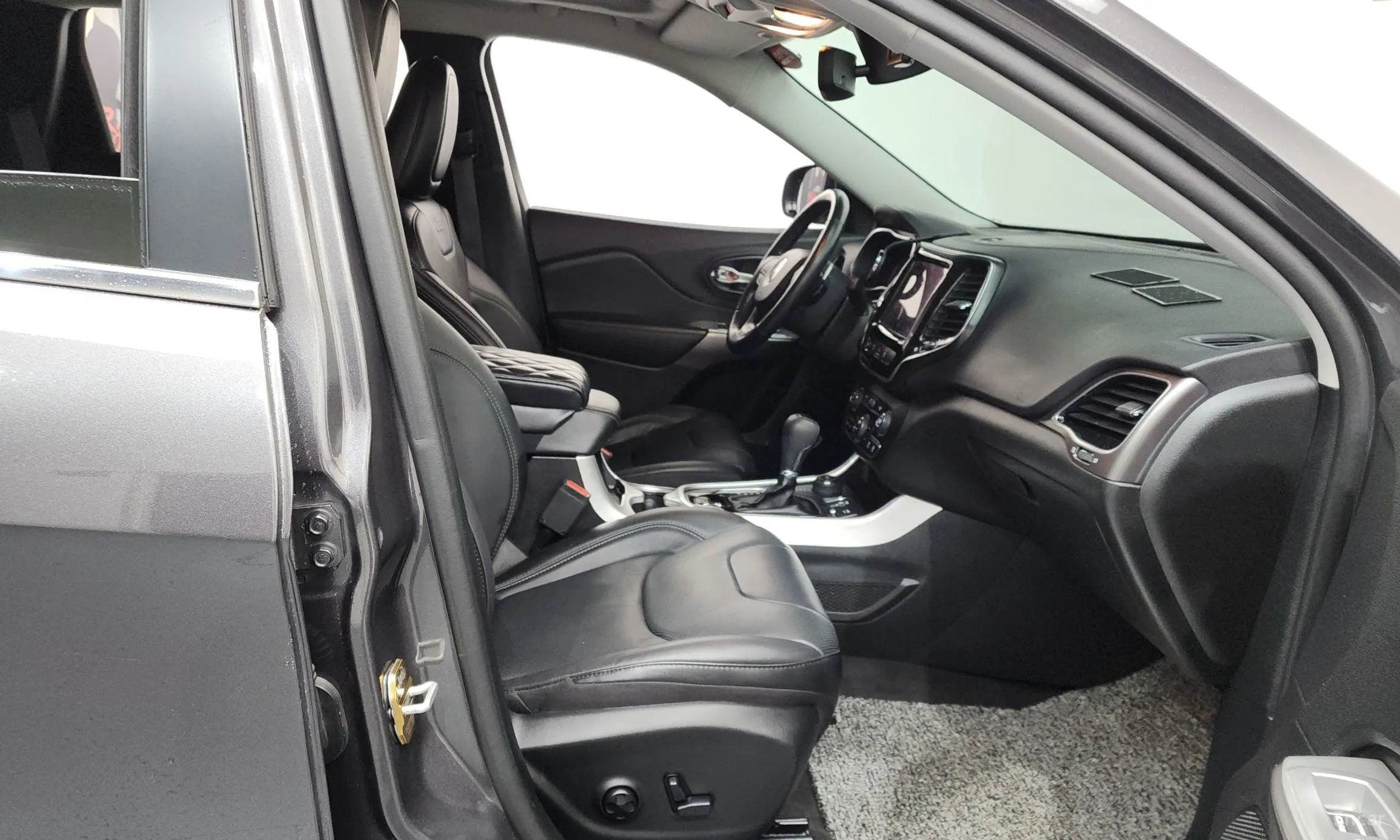 Jeep Cherokee (KL) превью 11