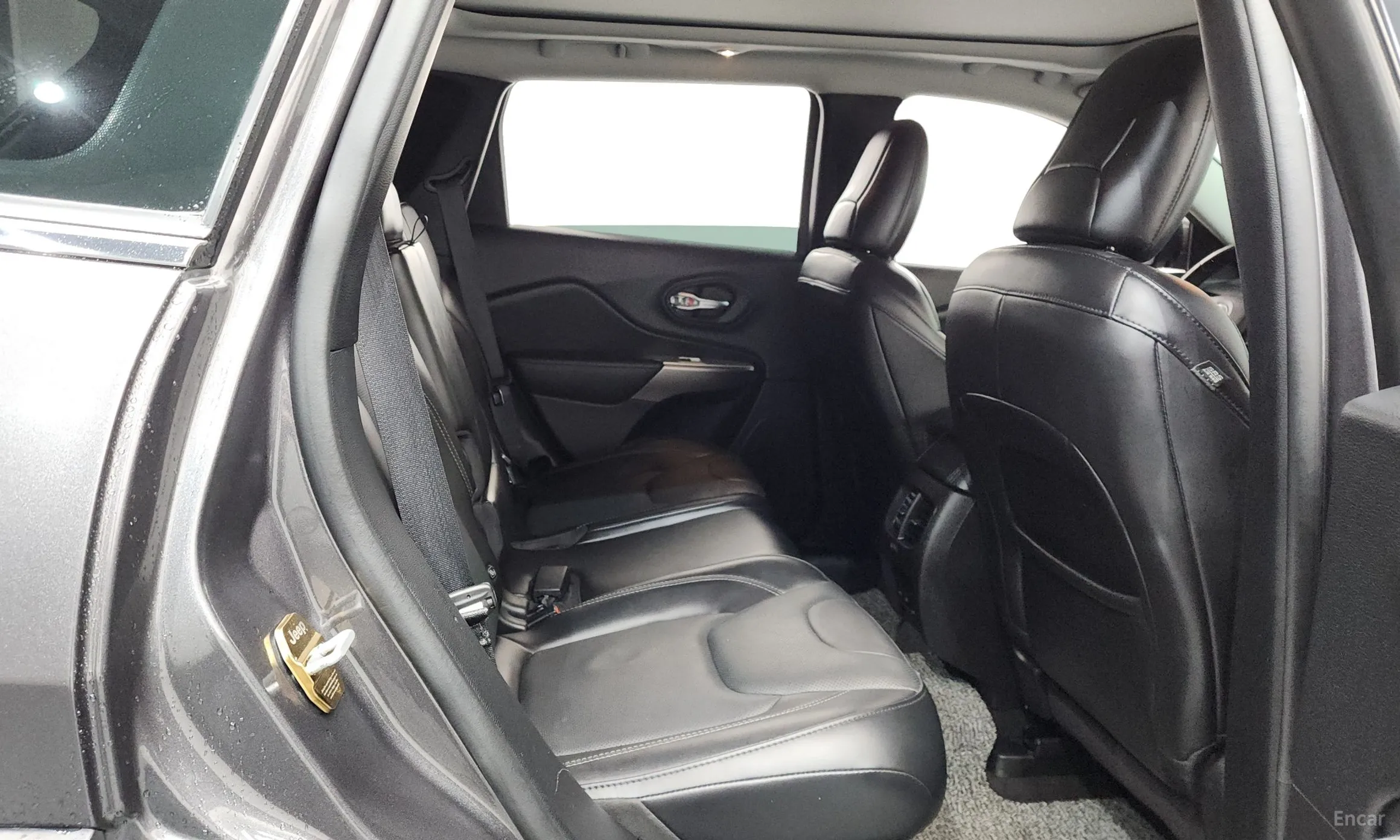Jeep Cherokee (KL) превью 12