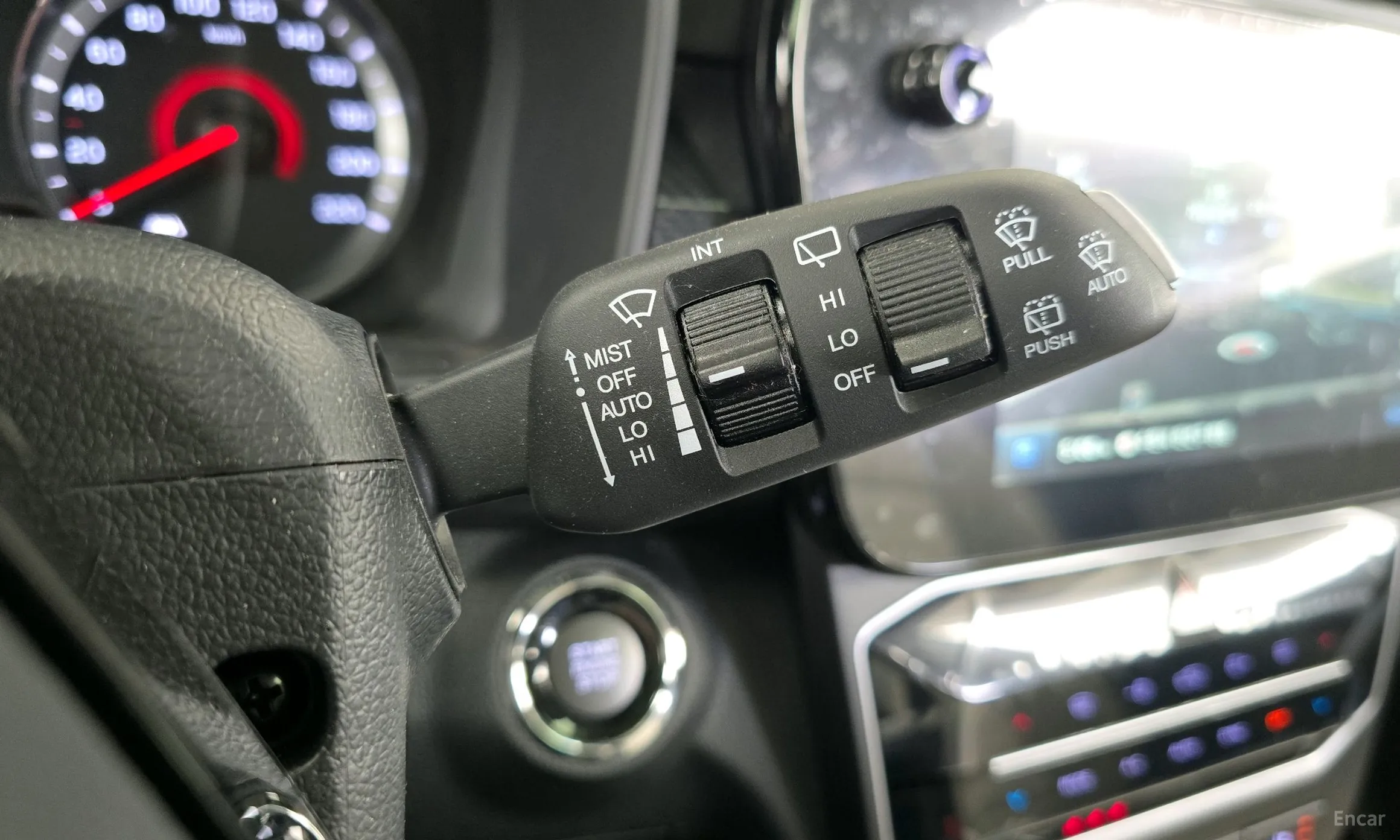 KG Mobility (SsangYong) Tivoli превью 17