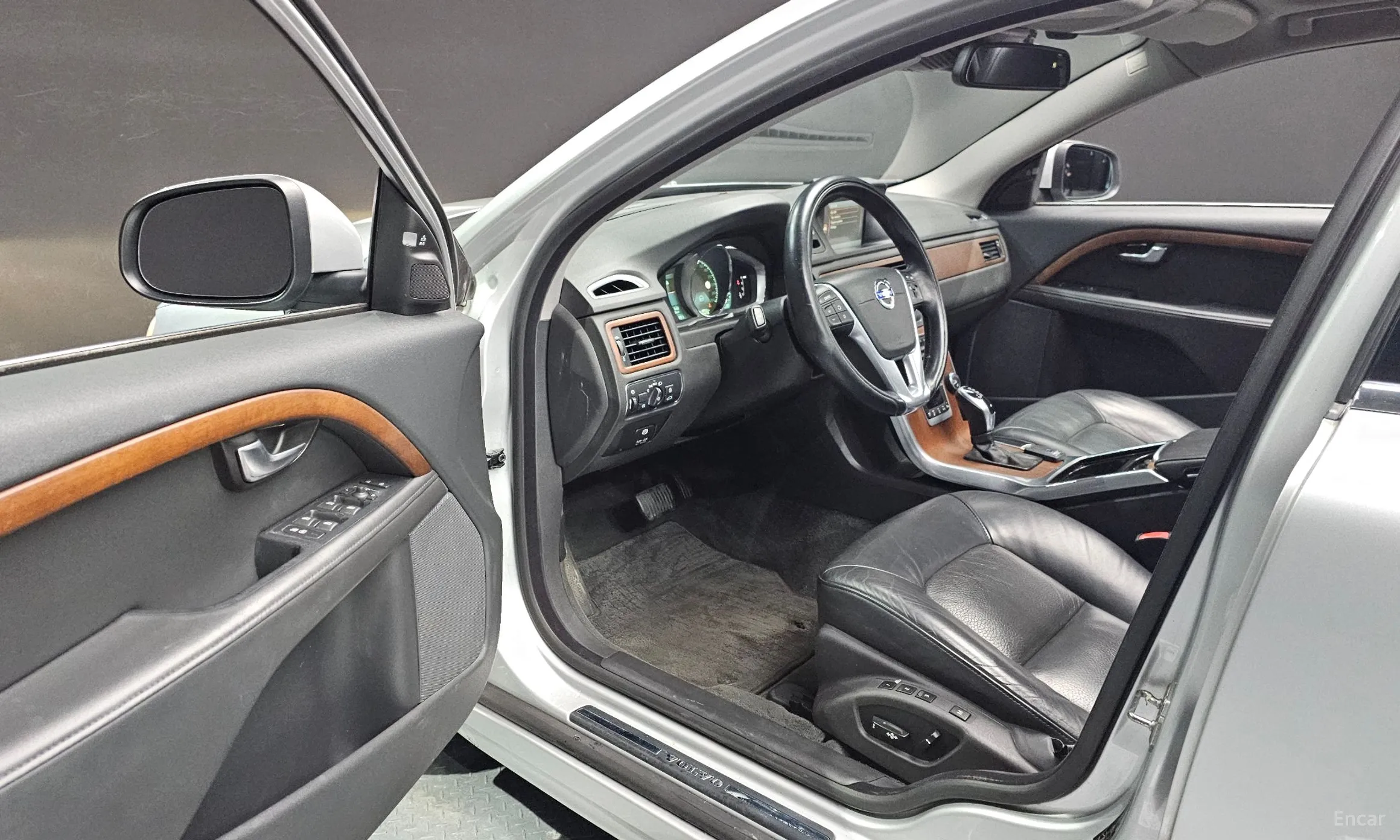 Volvo S80 превью 11