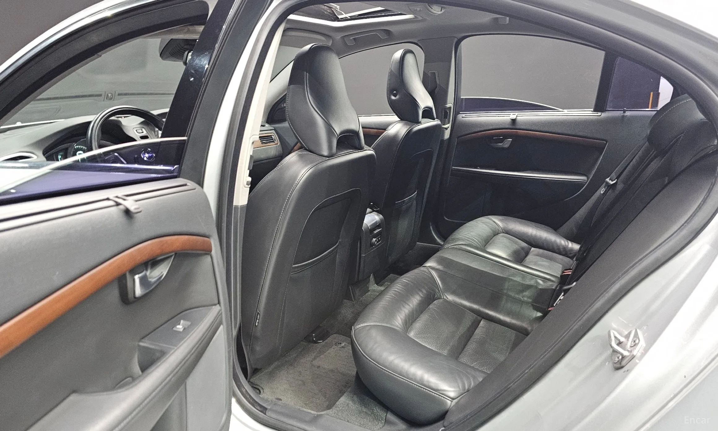 Volvo S80 превью 12