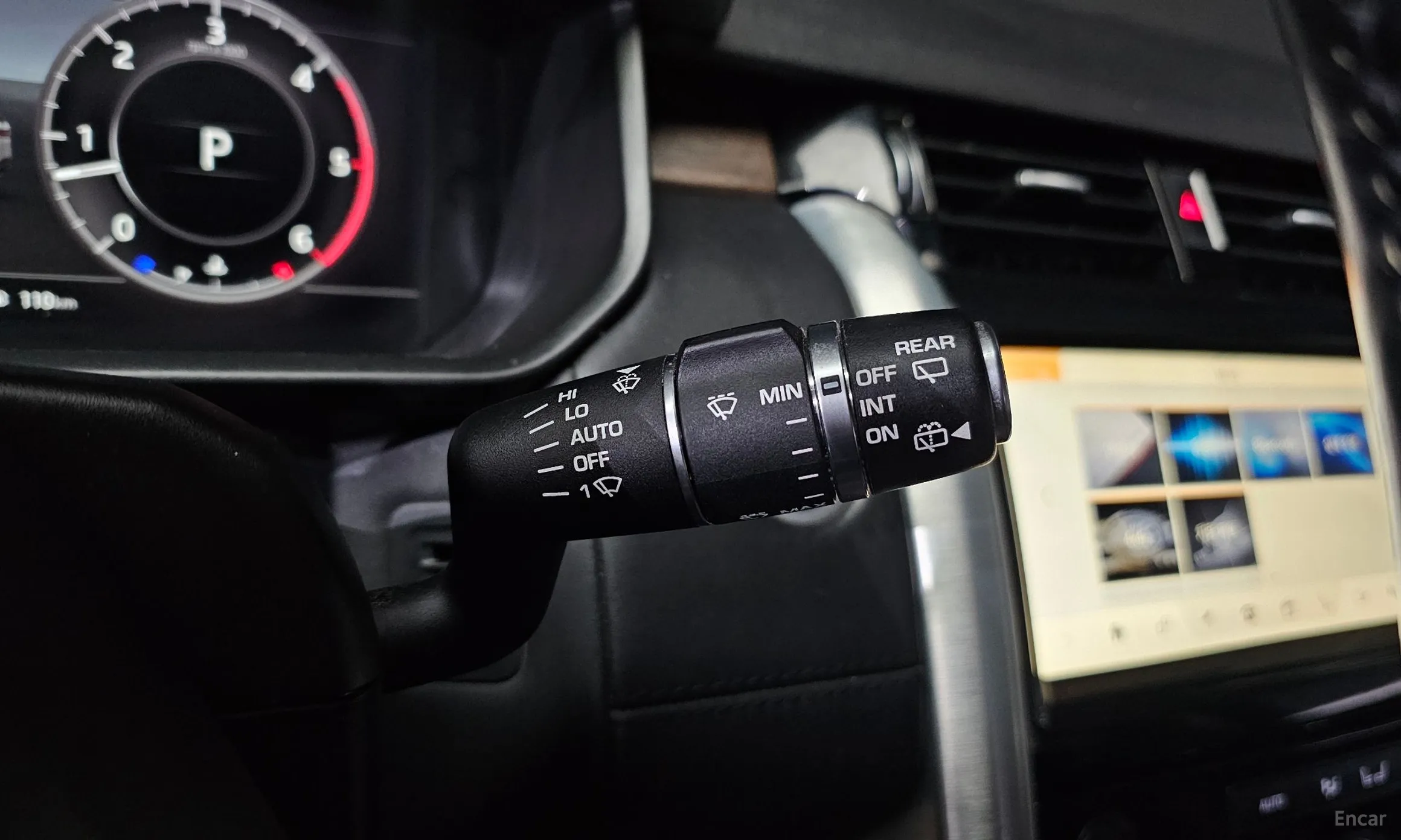 Land Rover Discovery 5 превью 14