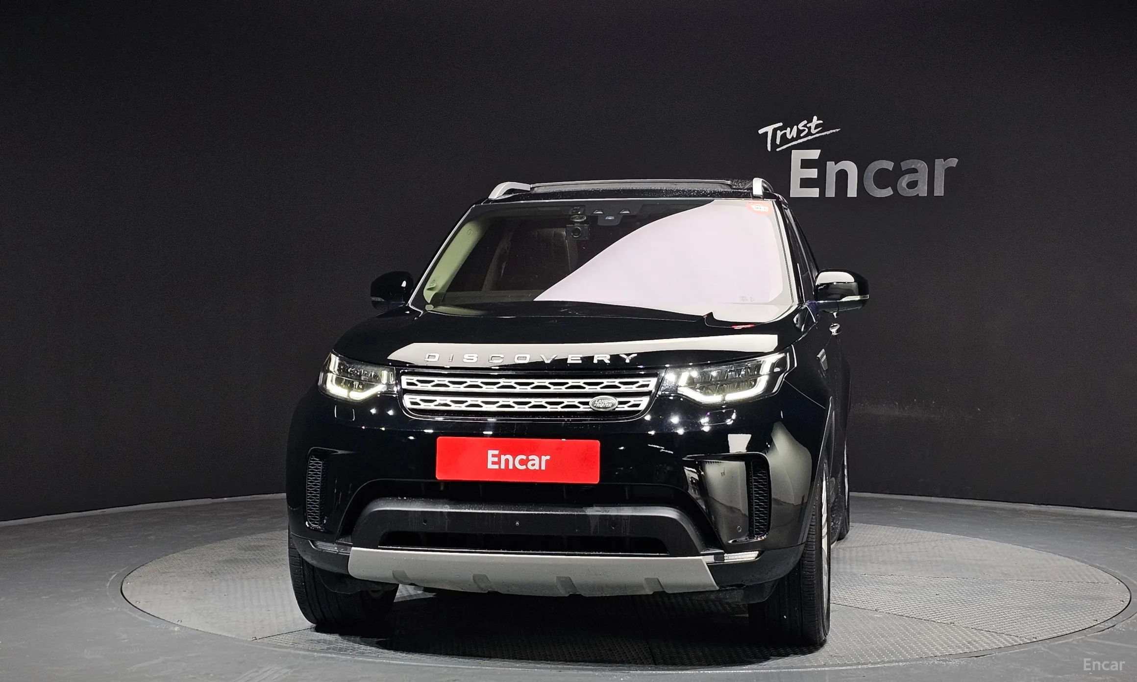 Land Rover Discovery 5 превью 3