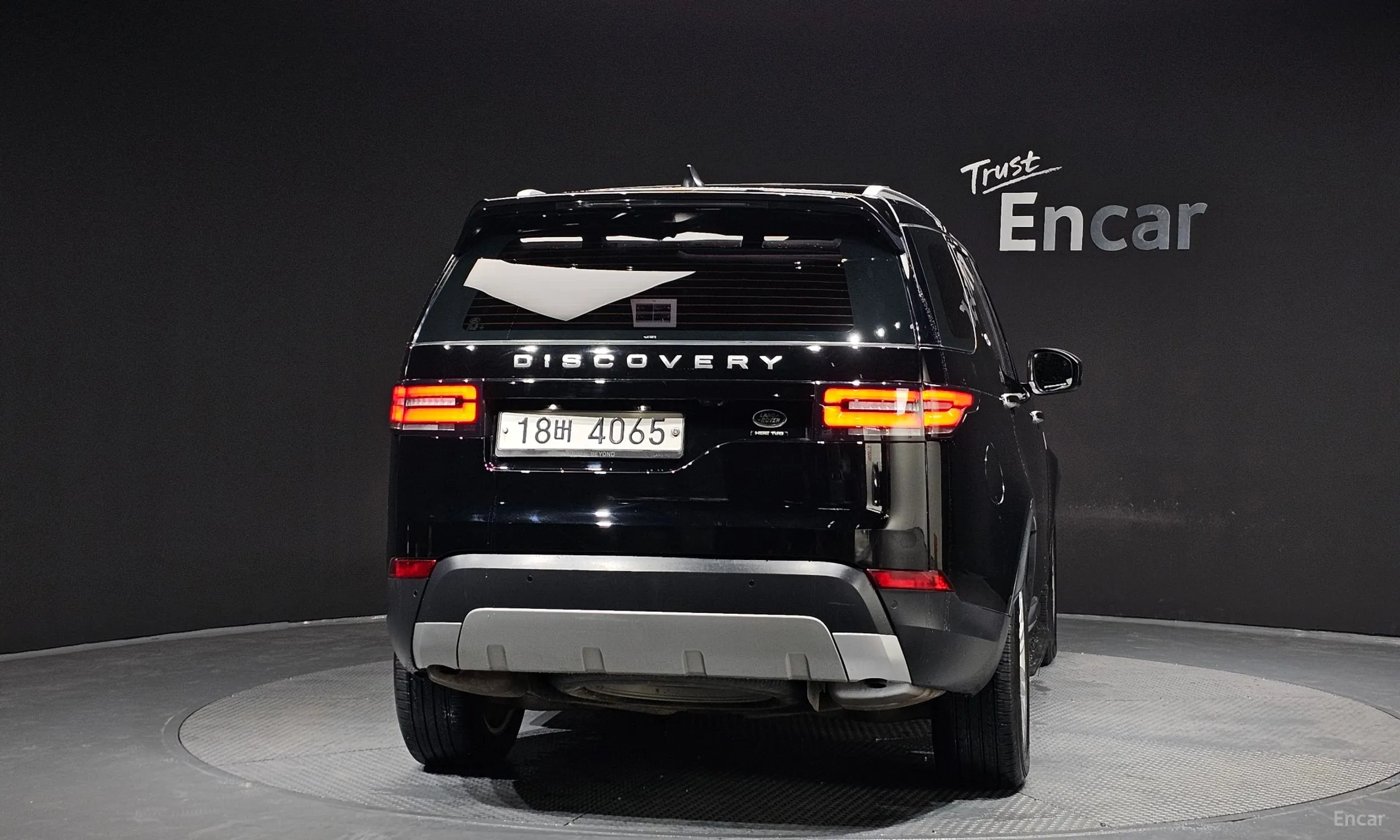 Land Rover Discovery 5 превью 4