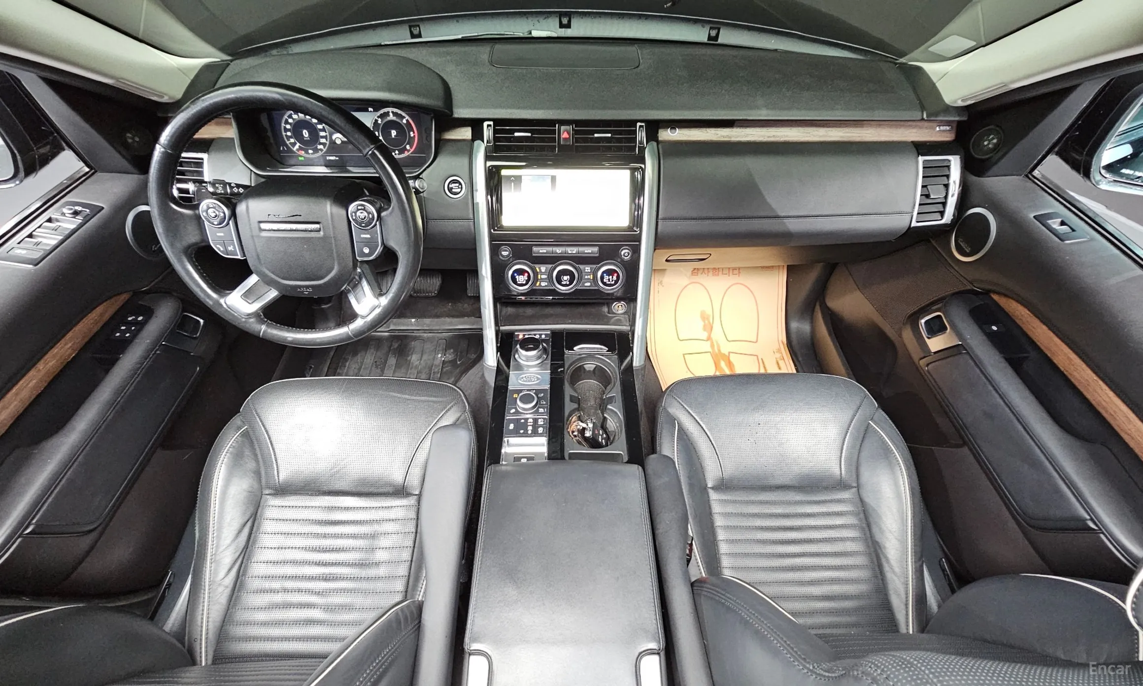 Land Rover Discovery 5 превью 7
