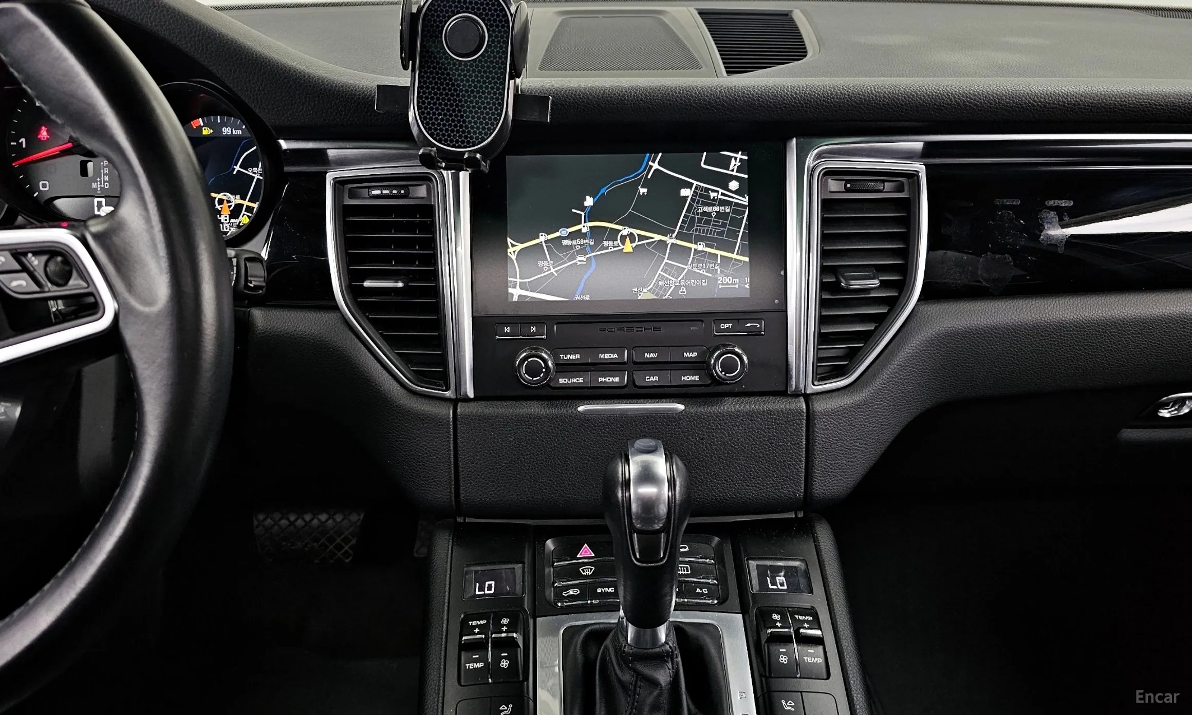 Porsche Macan превью 14
