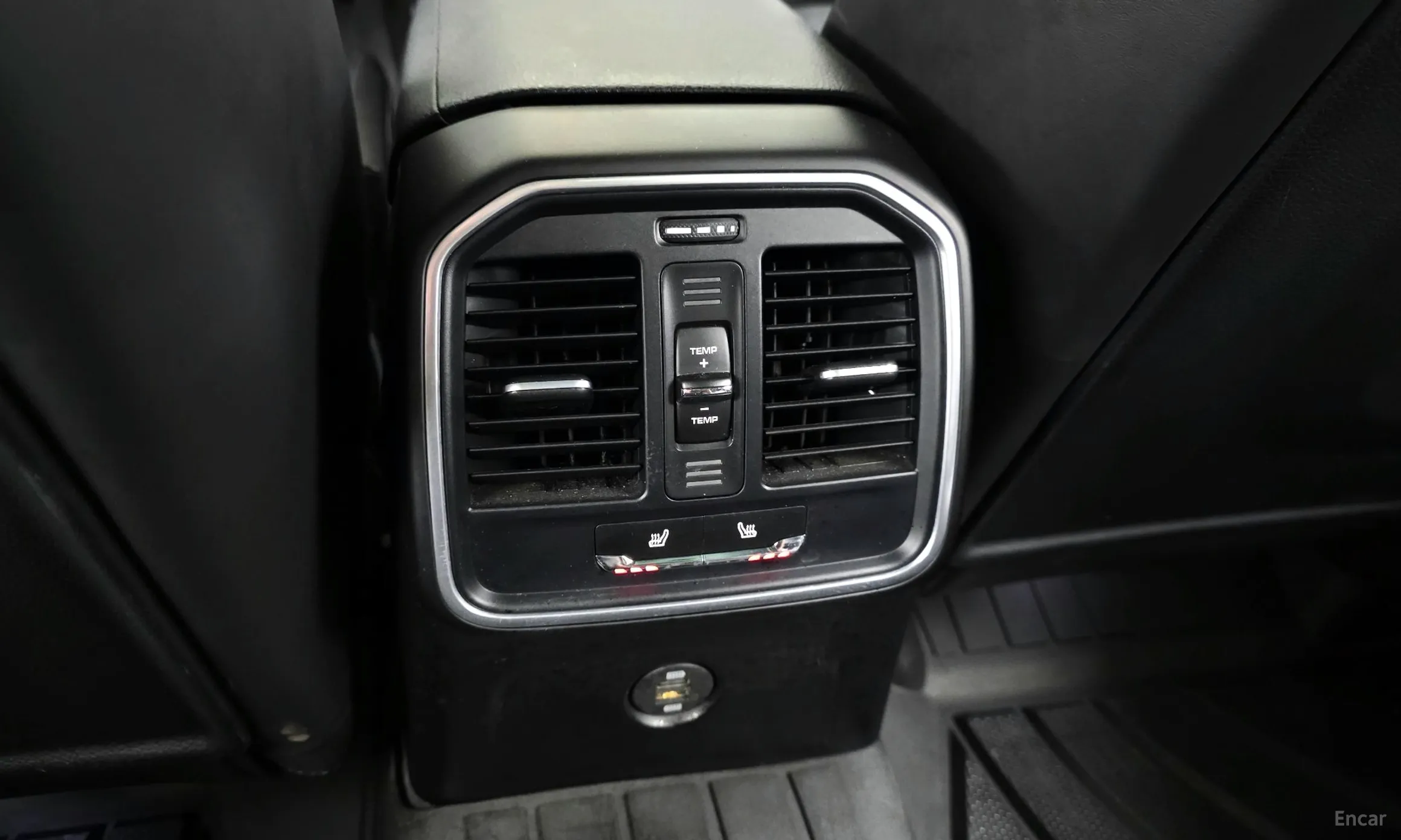 Porsche Macan превью 16