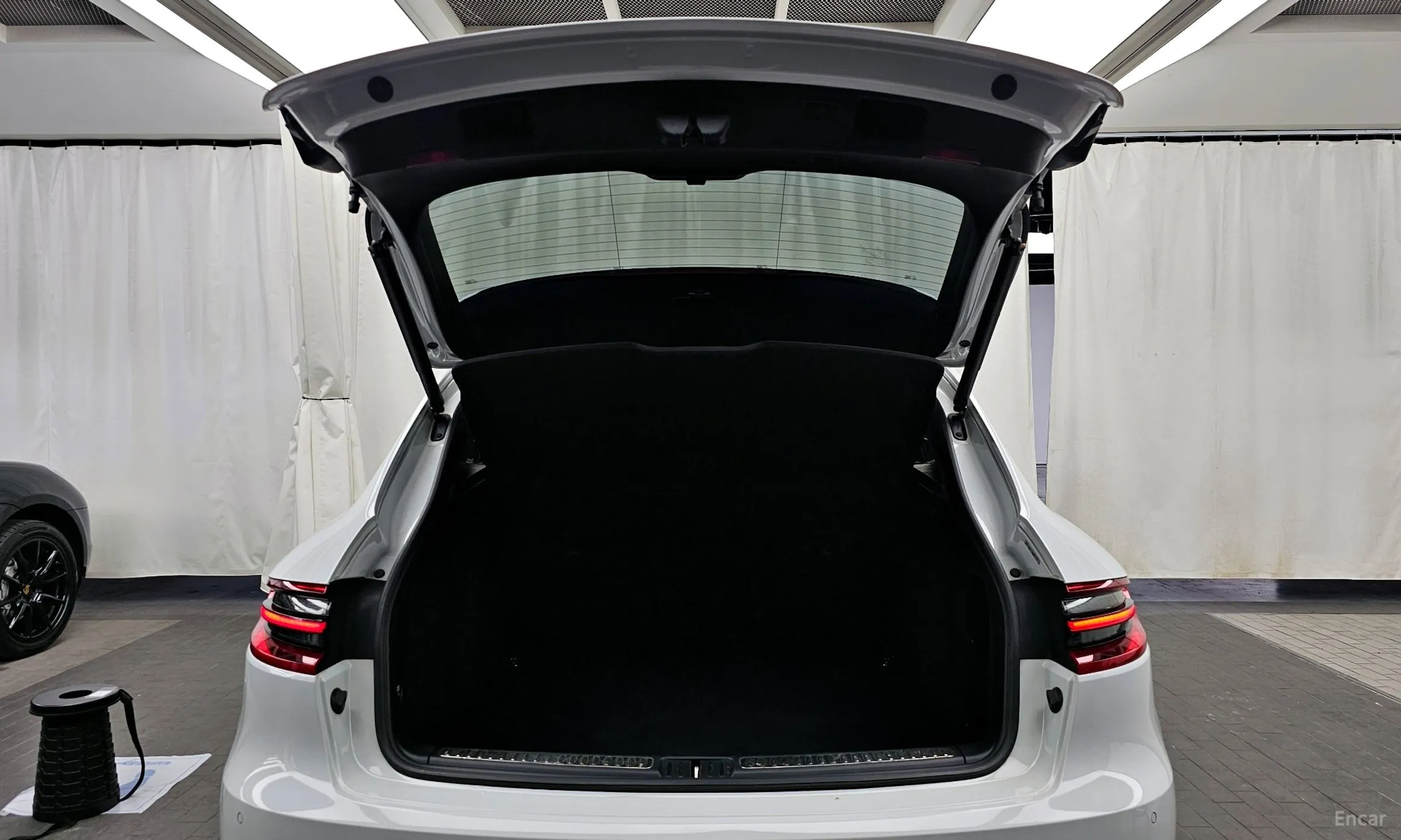Porsche Macan превью 20