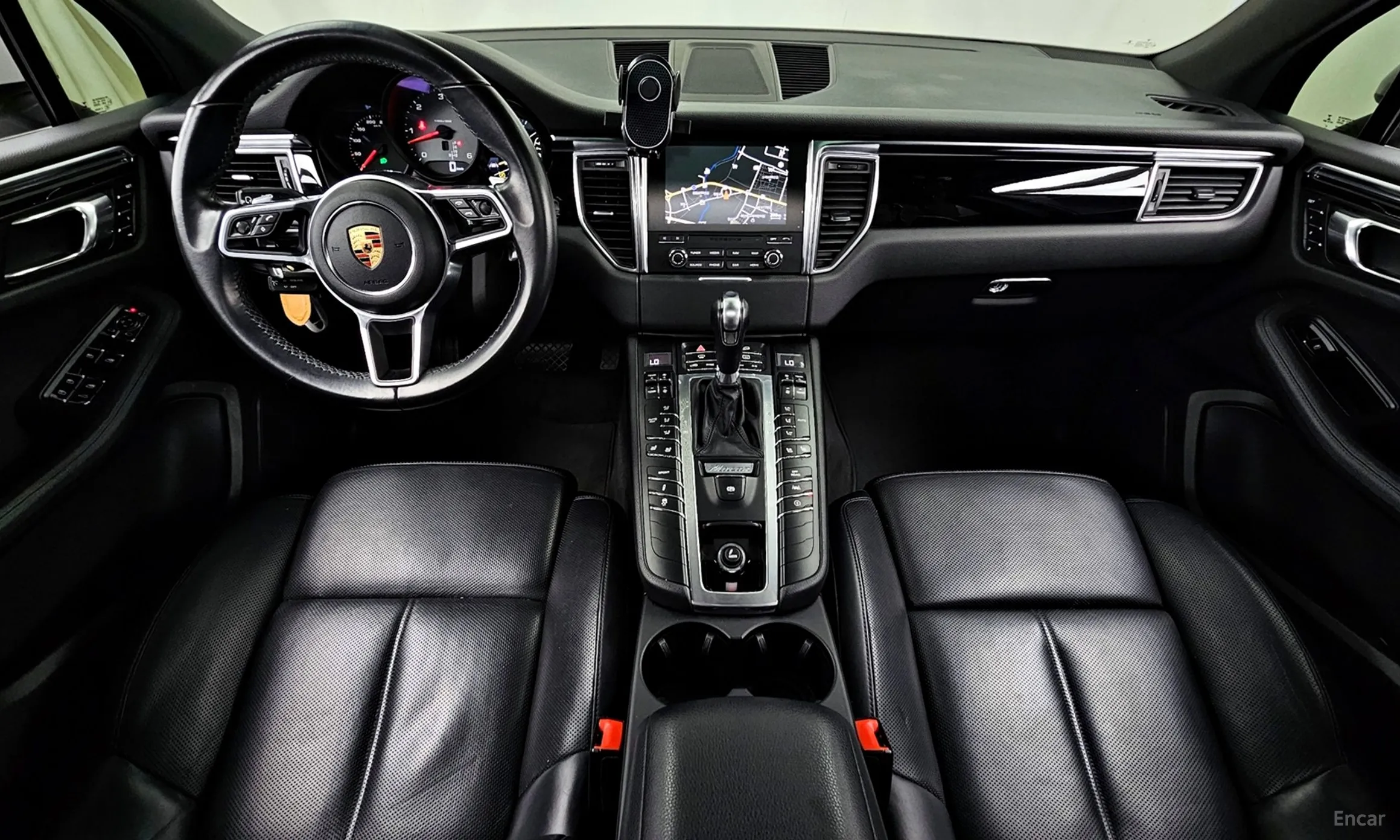 Porsche Macan превью 7