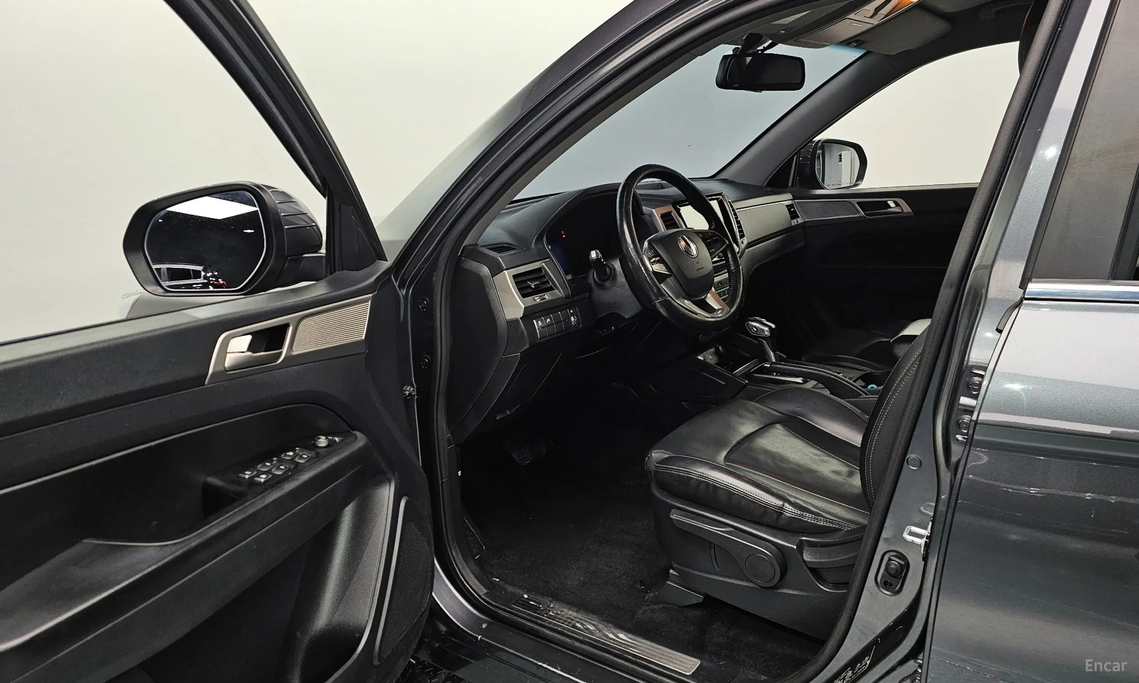 KG Mobility (SsangYong) Rexton Sports превью 11