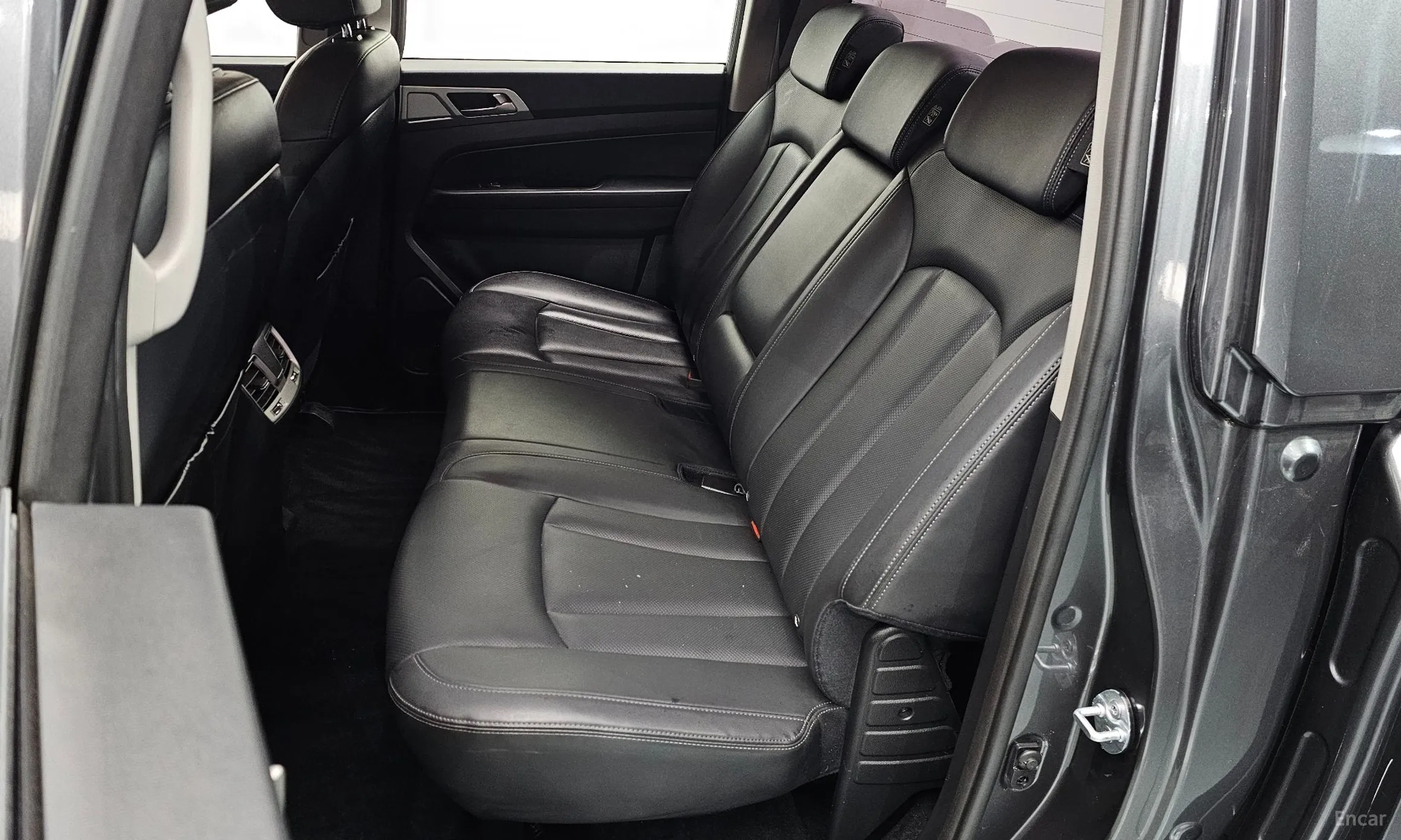 KG Mobility (SsangYong) Rexton Sports превью 12