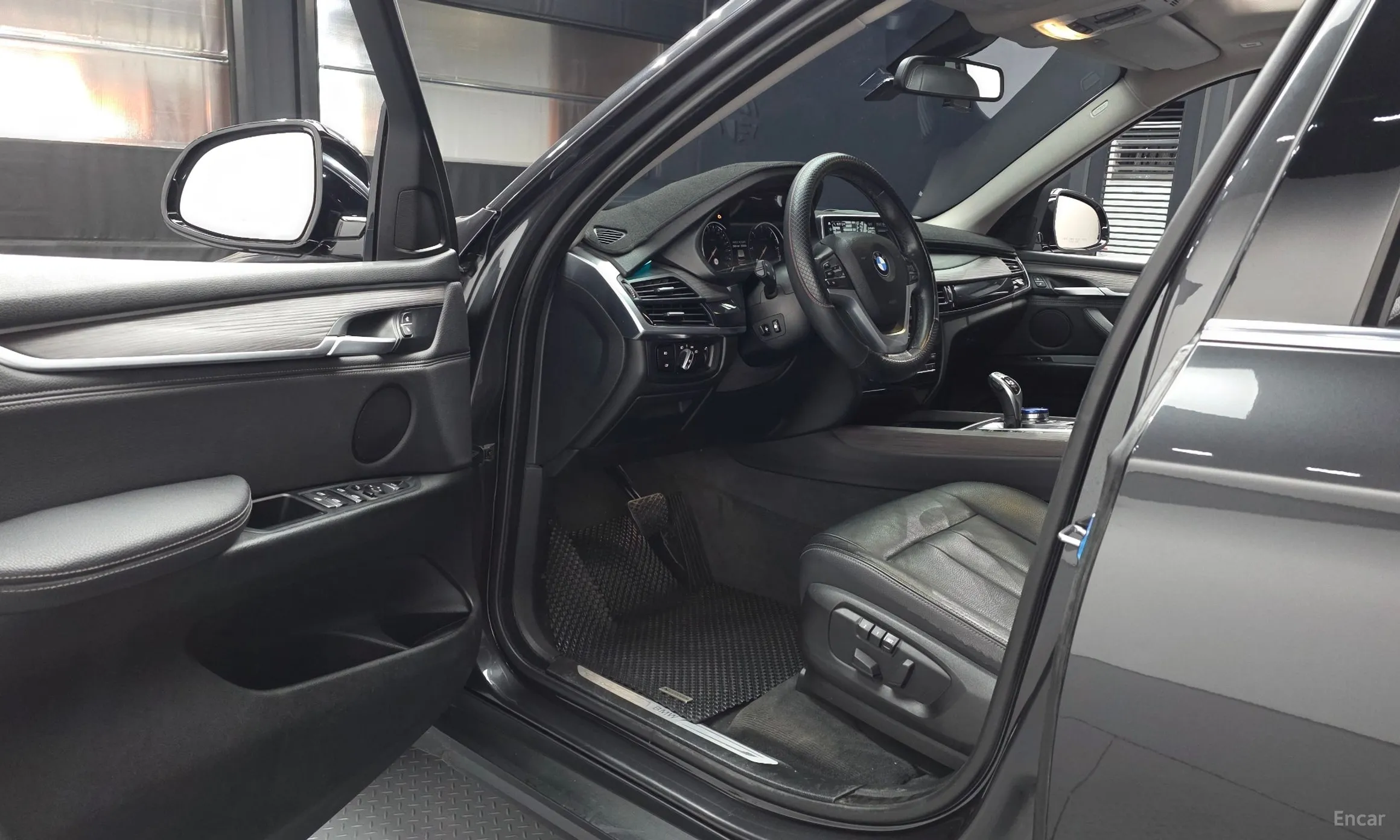 BMW X5 (F15) превью 10