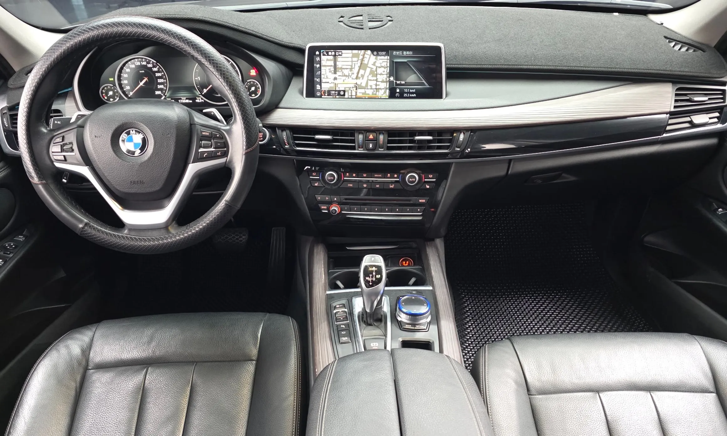 BMW X5 (F15) превью 7