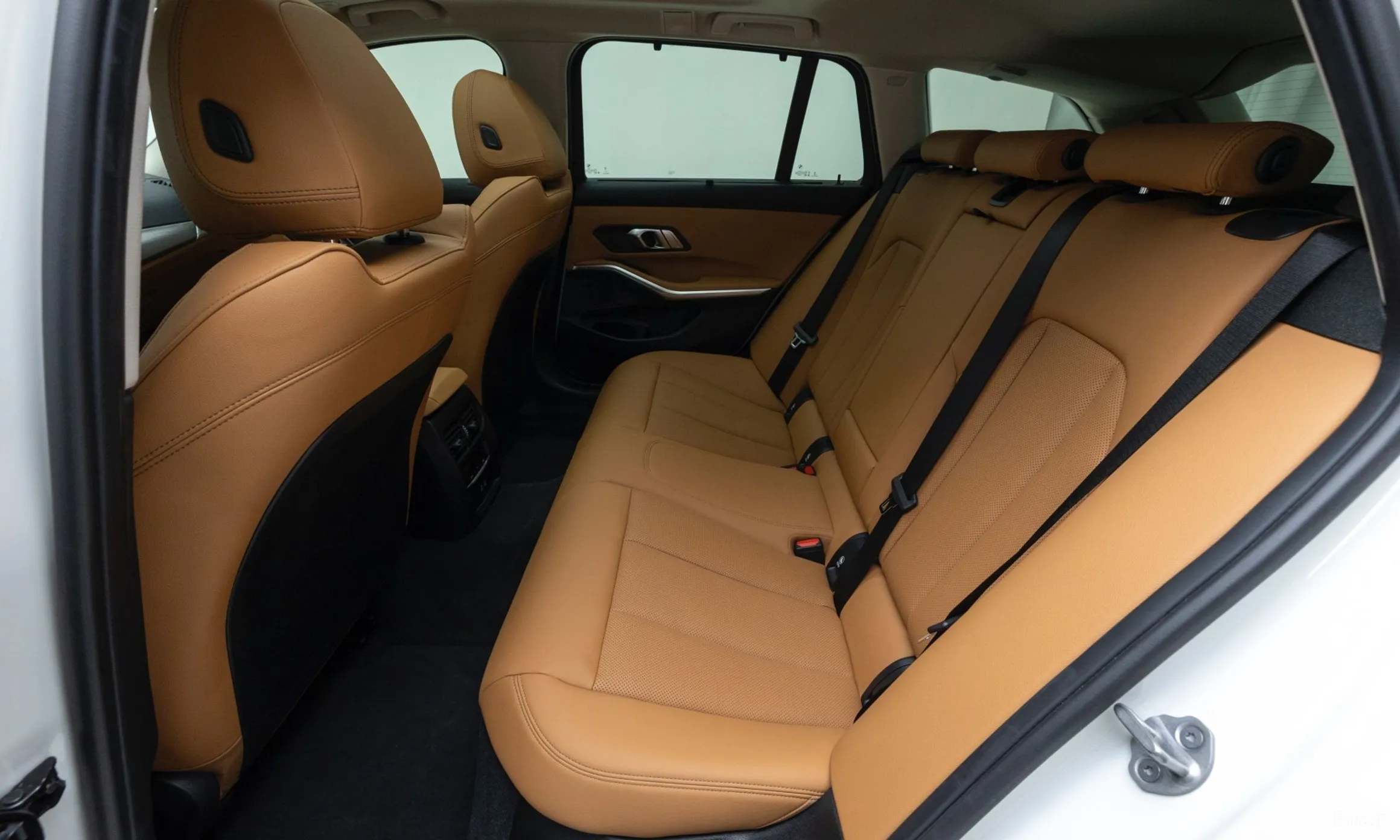 BMW 3 Series (G20) превью 11