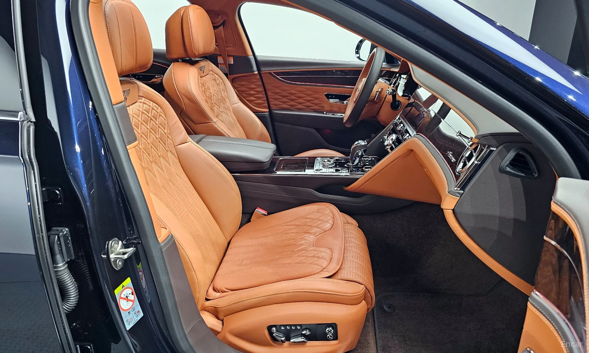 Bentley Flying Spur 3rd Generation превью 10