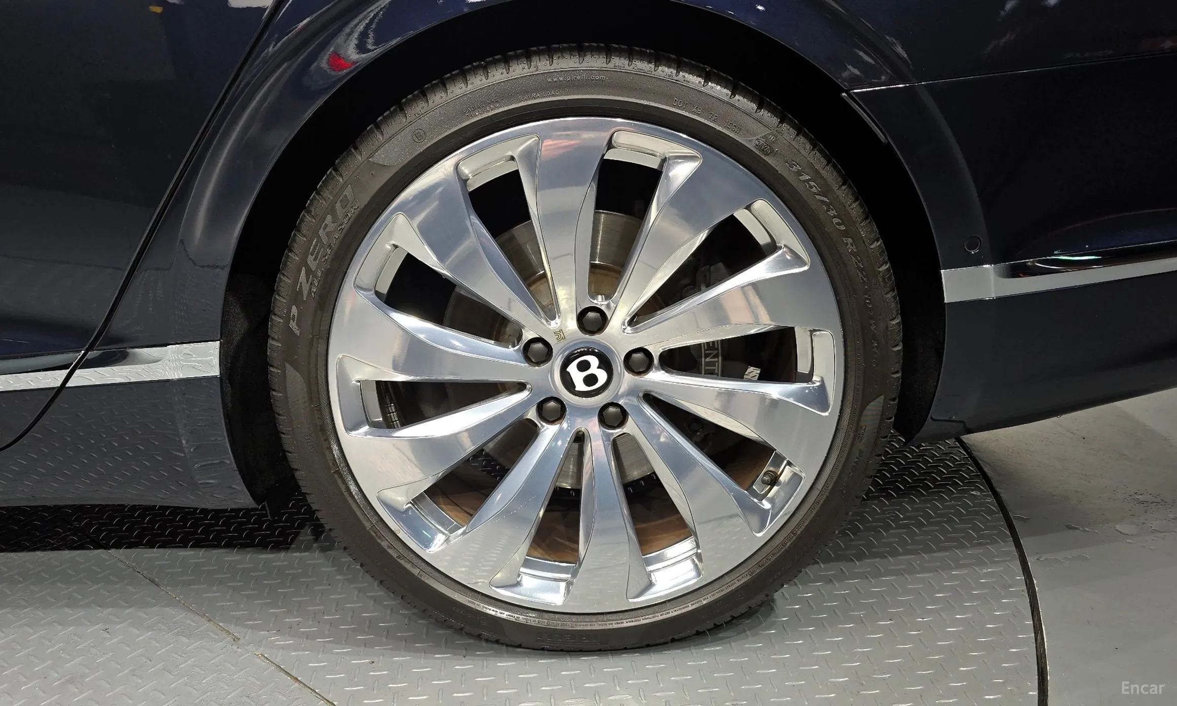 Bentley Flying Spur 3rd Generation превью 5