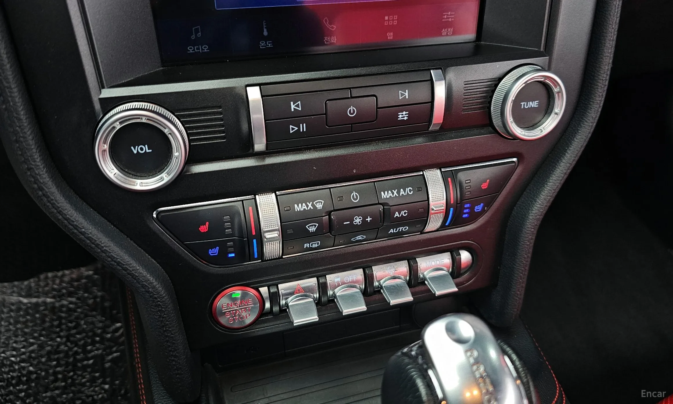 Ford Mustang превью 20