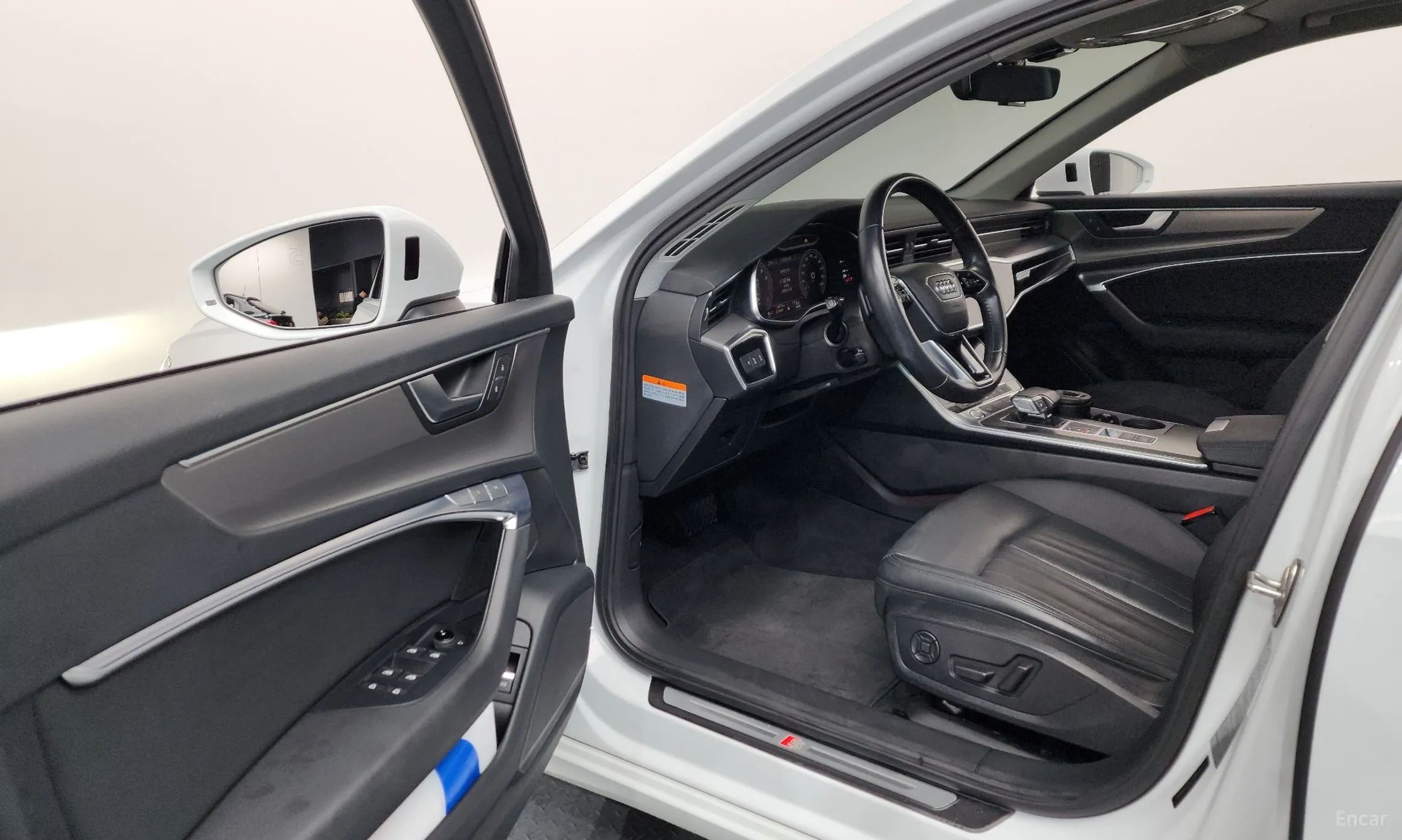 Audi A6 (C8) превью 10