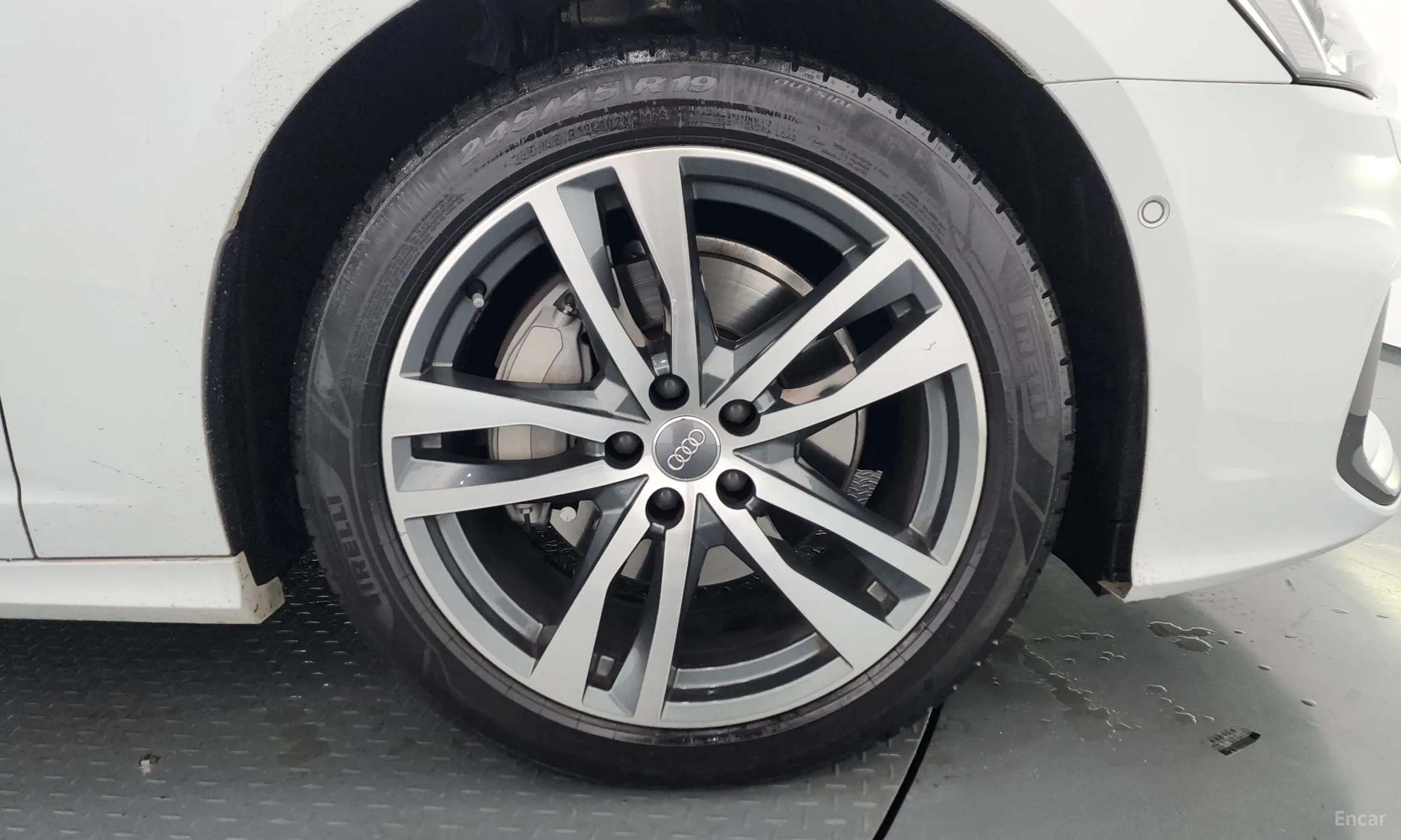 Audi A6 (C8) превью 5