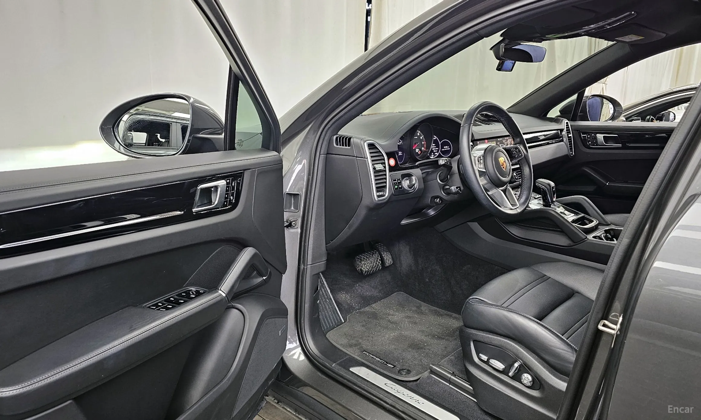 Porsche Cayenne (PO536) превью 10