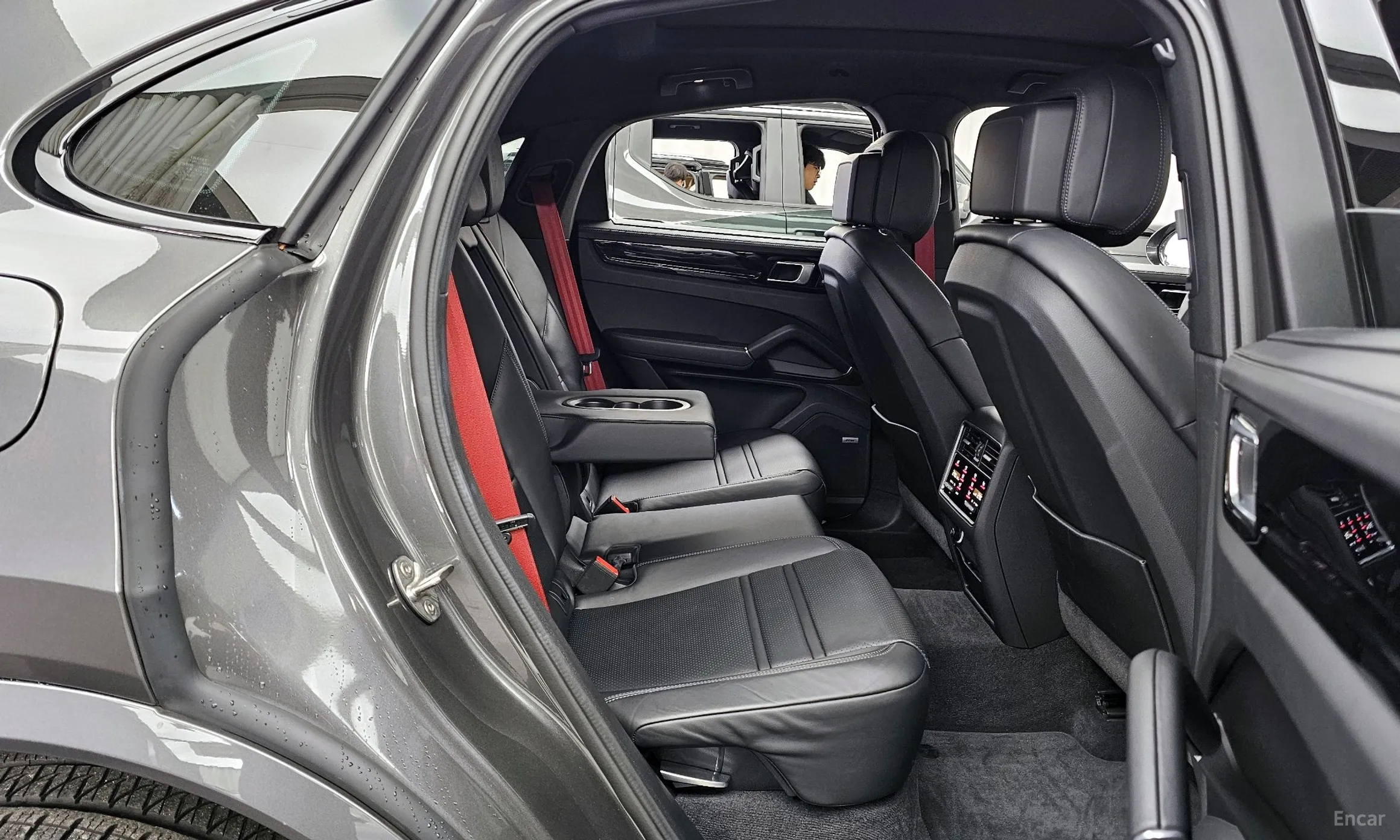 Porsche Cayenne (PO536) превью 12