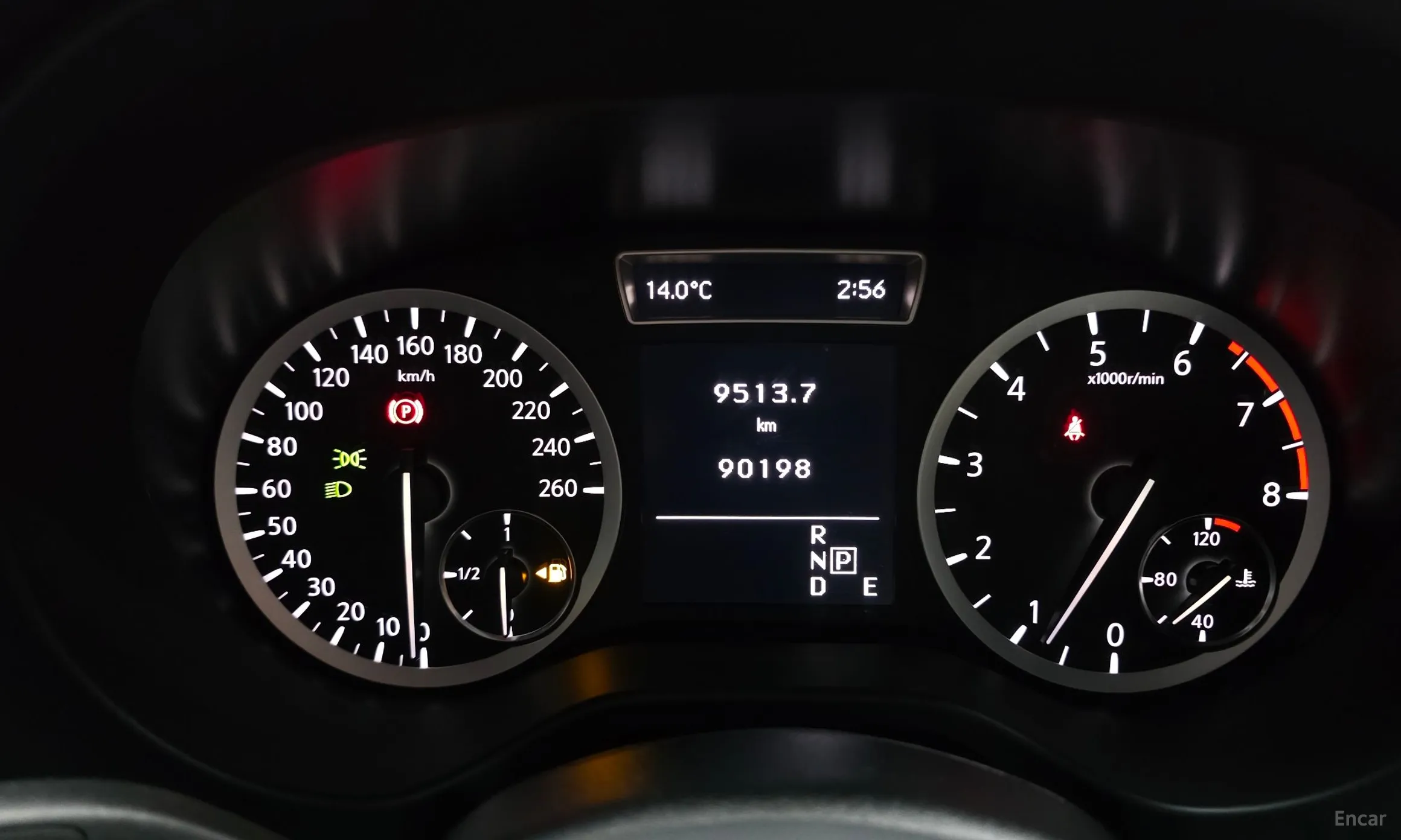 Infiniti Q30 превью 8