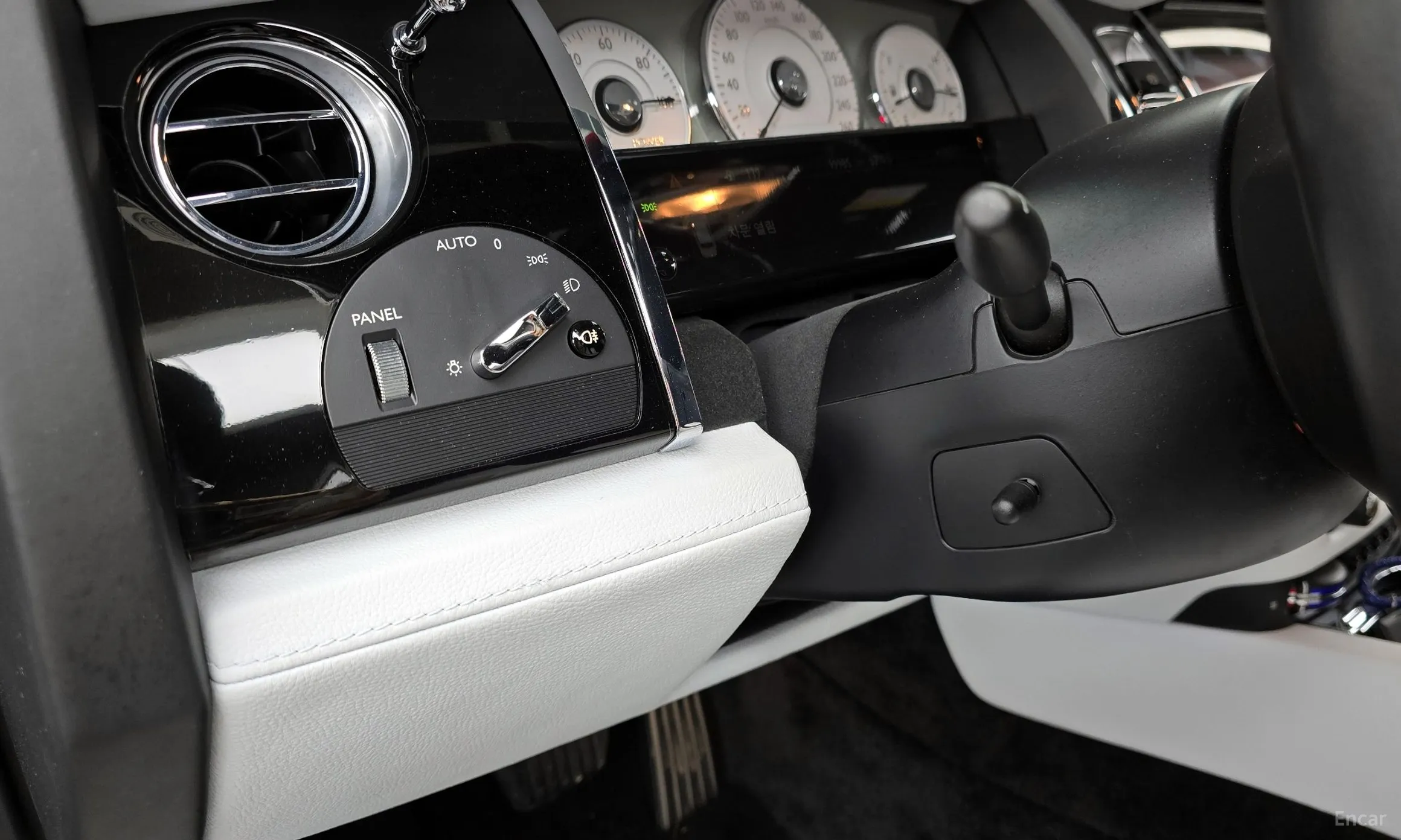 Rolls-Royce Ghost превью 16