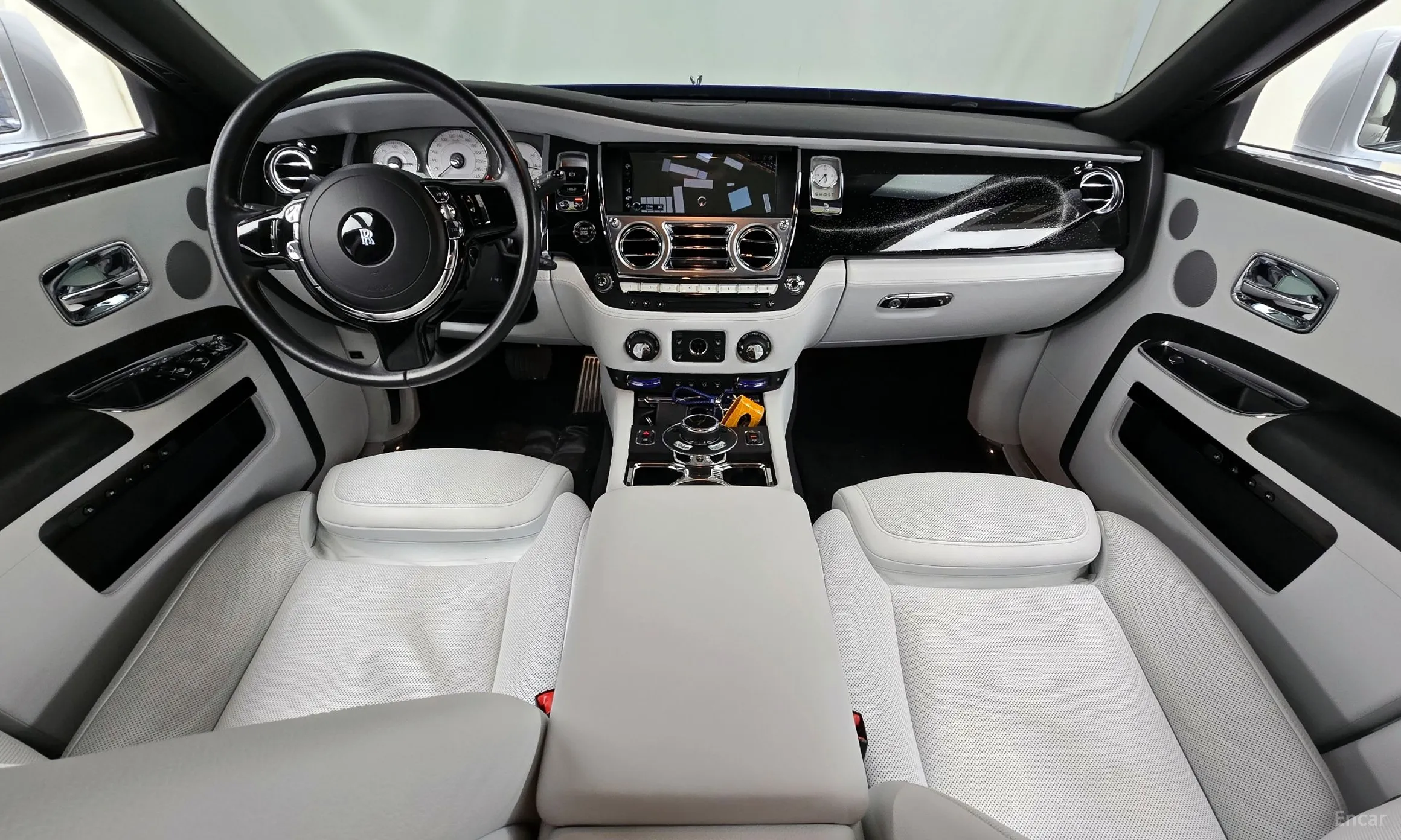 Rolls-Royce Ghost превью 7